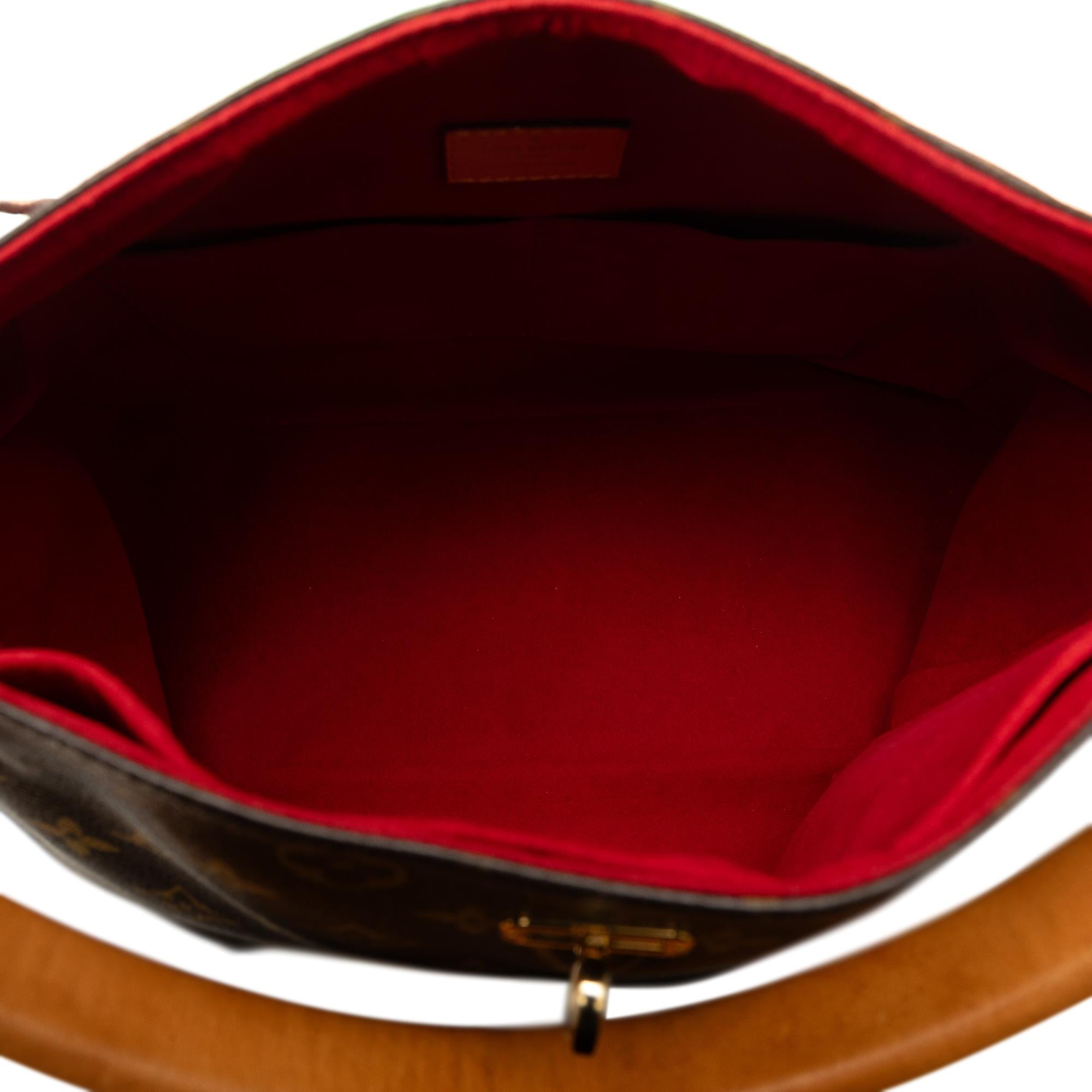 Louis Vuitton Monogram Gaia (SHG-4UlTkX)