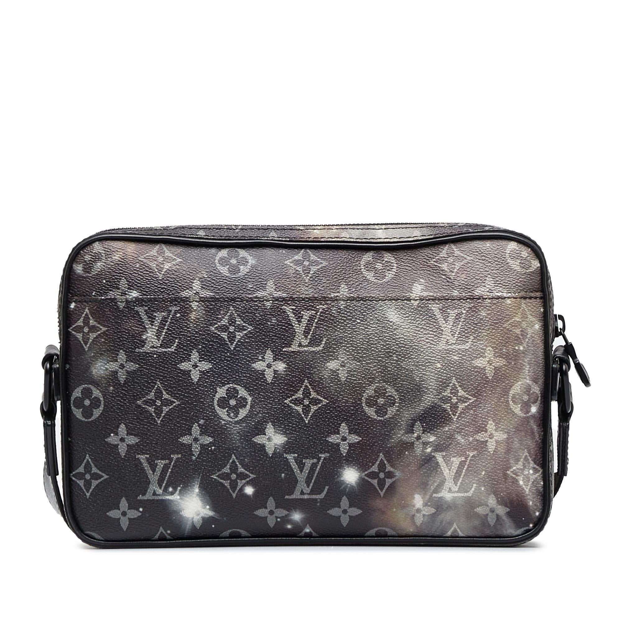Louis Vuitton Monogram Galaxy Alpha Messenger (SHG-1KGtFs)
