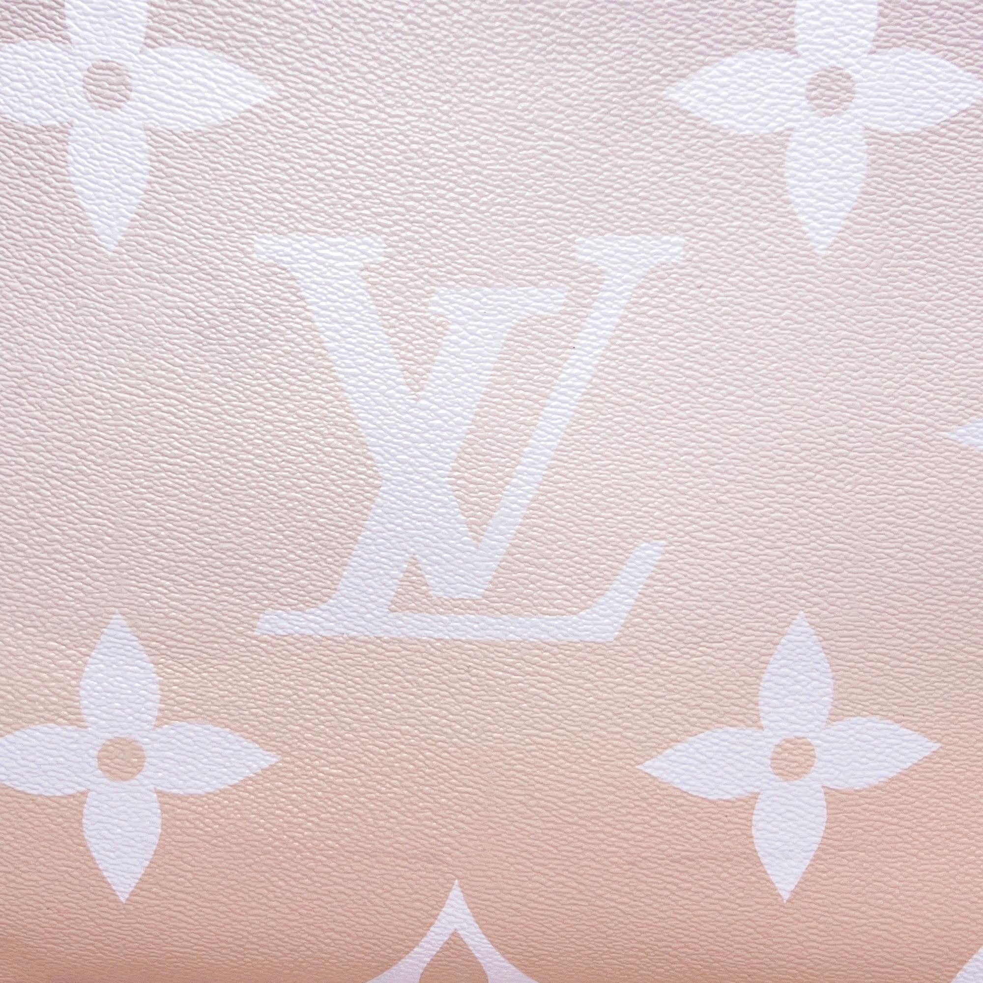 Louis Vuitton Monogram Giant By The Pool Onthego GM (SHG-4nDGjA)