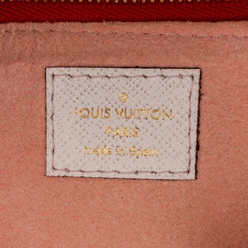 Louis Vuitton Monogram LV Rubber Cruiser (SHG-Z46pHi) – LuxeDH