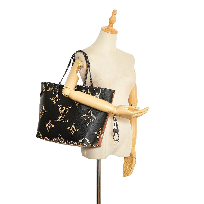 Louis Vuitton Neverfull MM Monogram Jungle Shoulder Bag