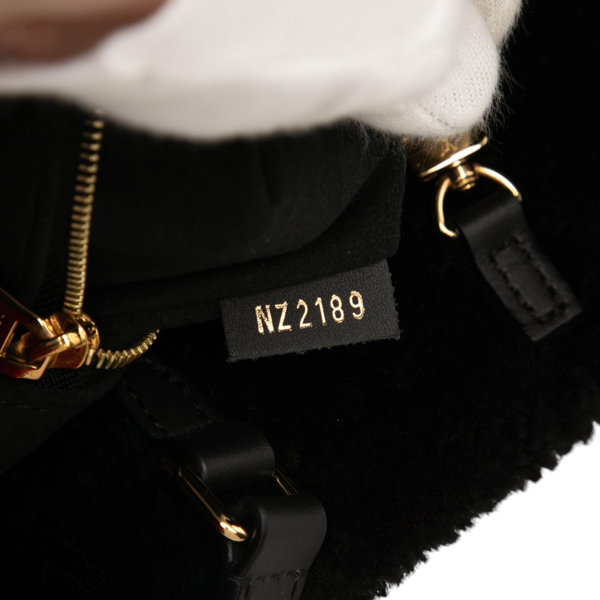 Louis Vuitton Monogram Giant Shearling Teddy Onthego GM