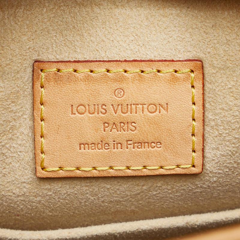 Louis Vuitton Monogram Hudson GM (SHG-gafTrh)