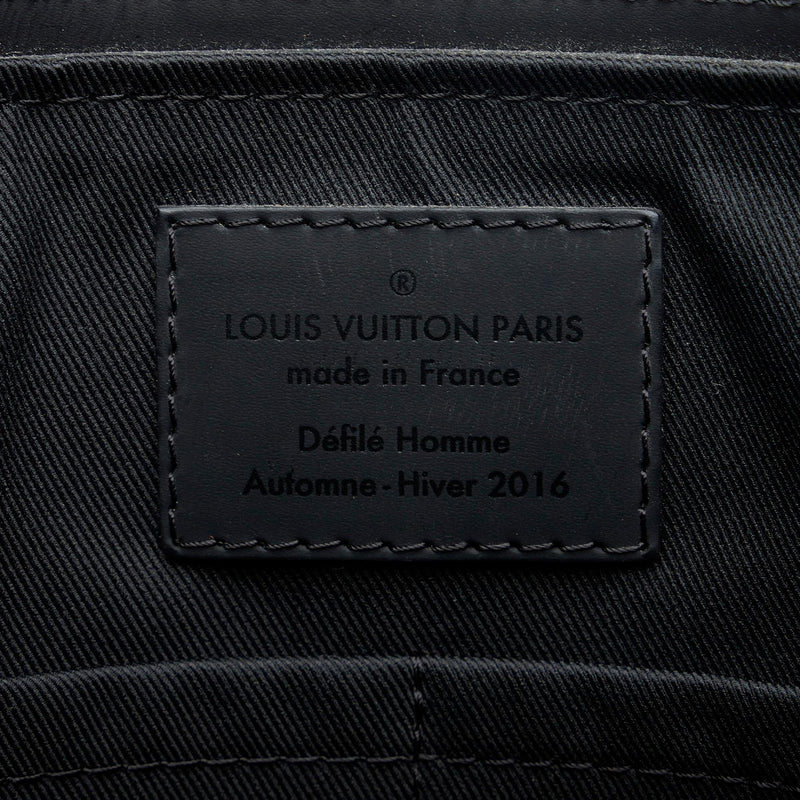 Louis Vuitton Monogram Illusion Explorer Tote (SHG-yK2cw7) – LuxeDH