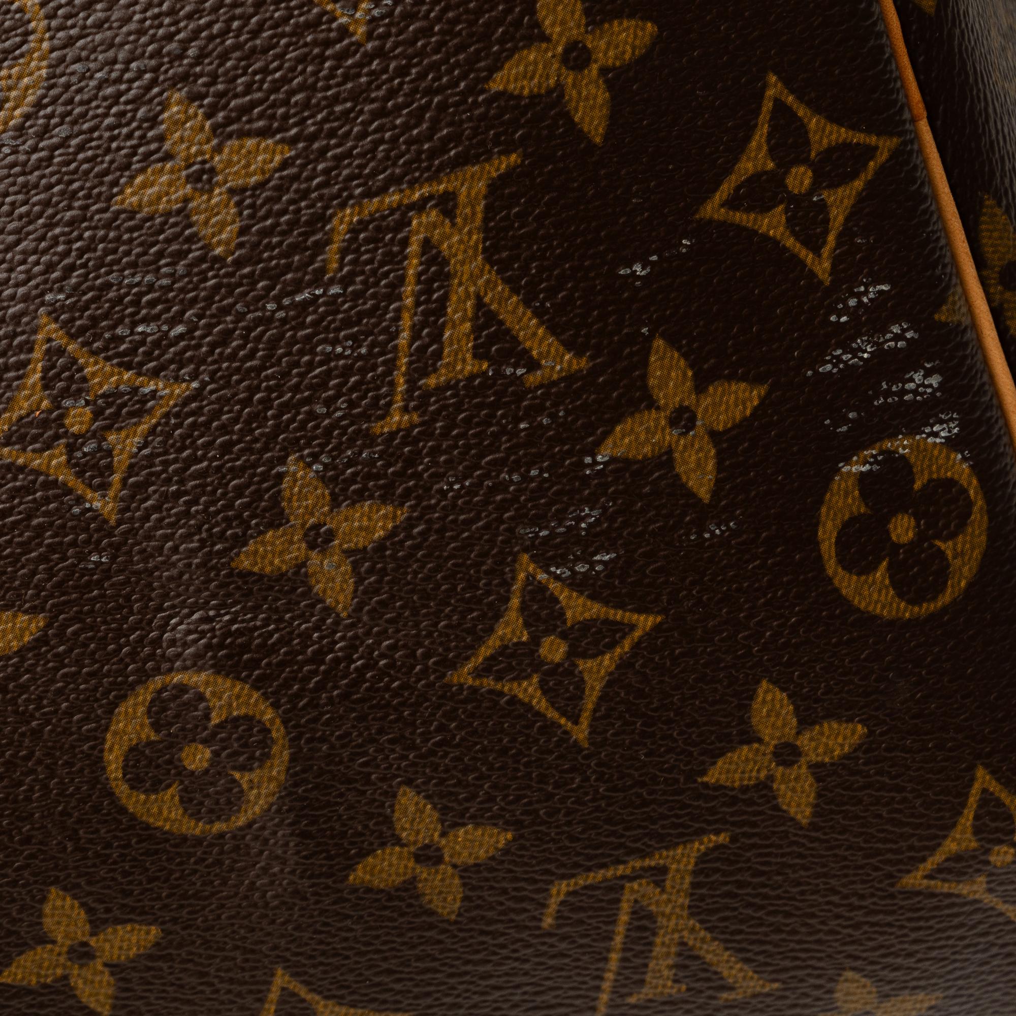 Louis Vuitton Monogram Keepall 50 (SHG-MDUYZV)