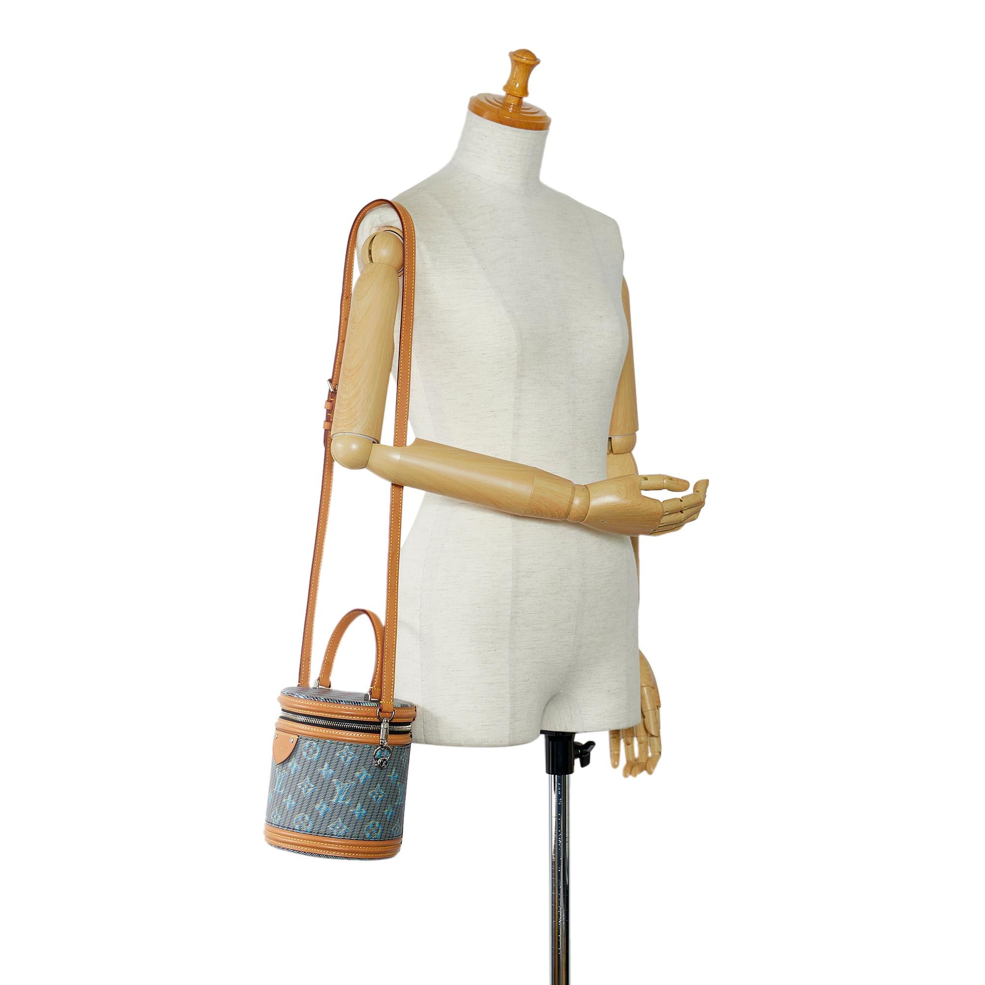 Louis Vuitton Monogram LV Pop Cannes (SHG-rEzBxU)