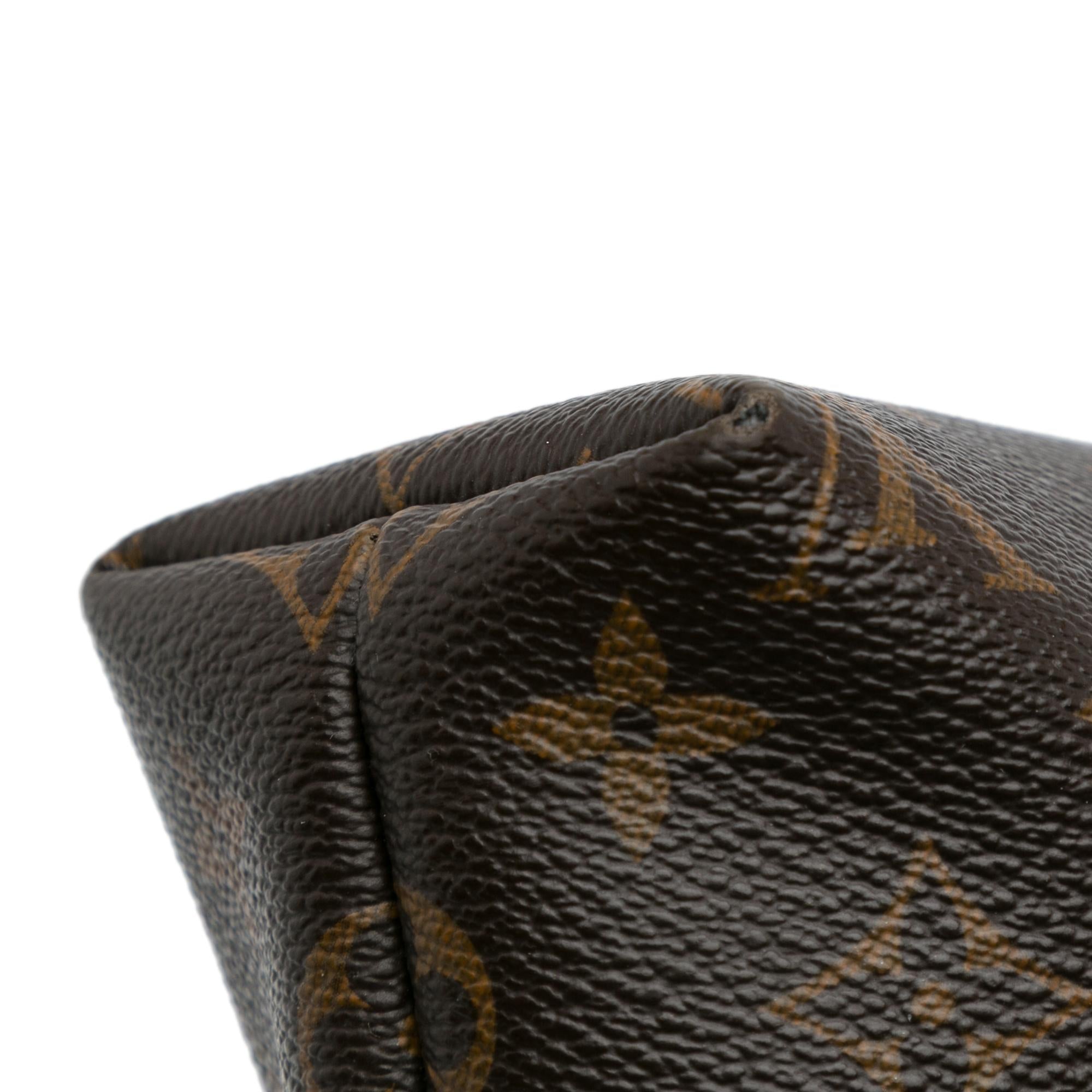 Louis Vuitton Monogram Lockit Chain MM (SHG-jK4Qs3)