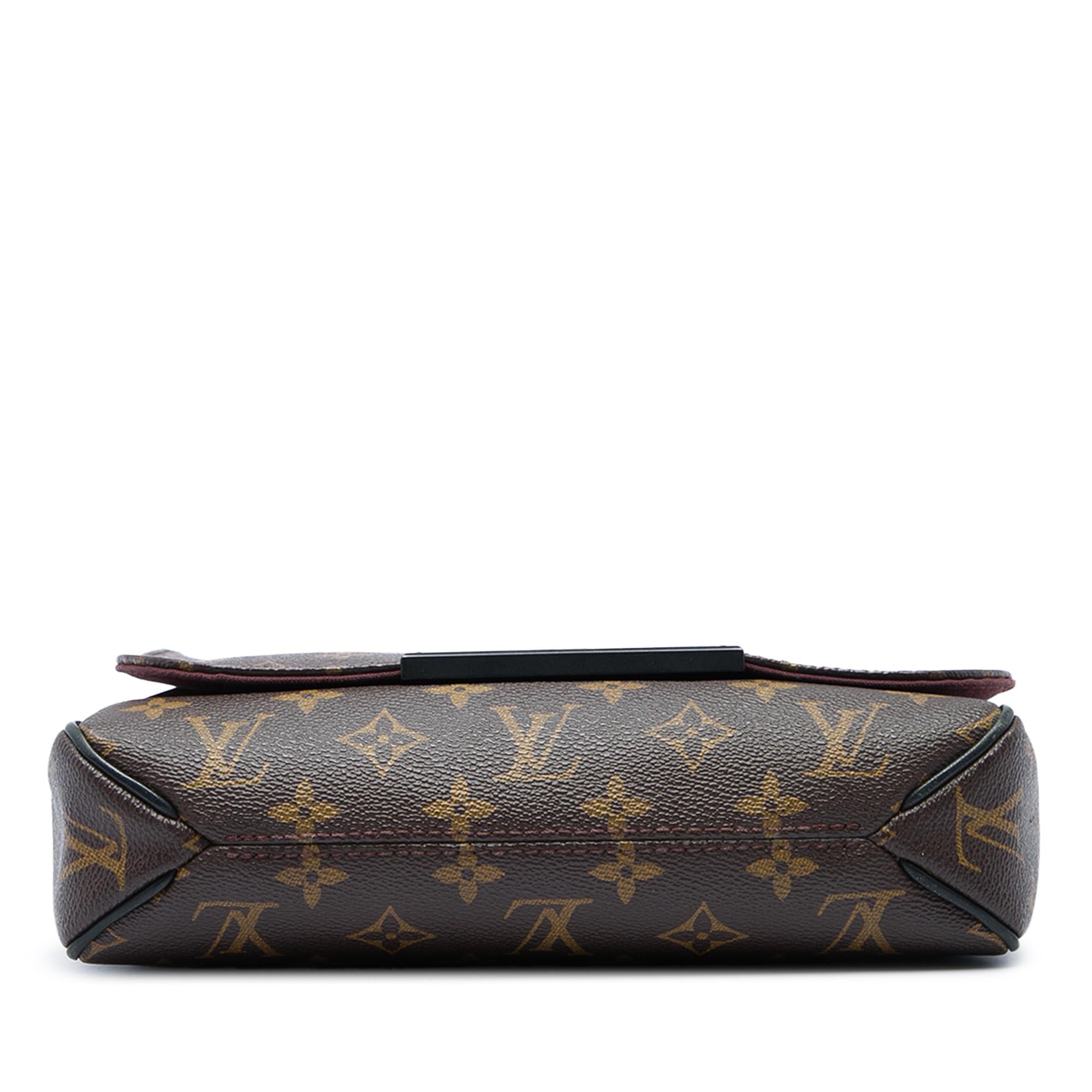 Louis Vuitton Monogram Macassar District PM