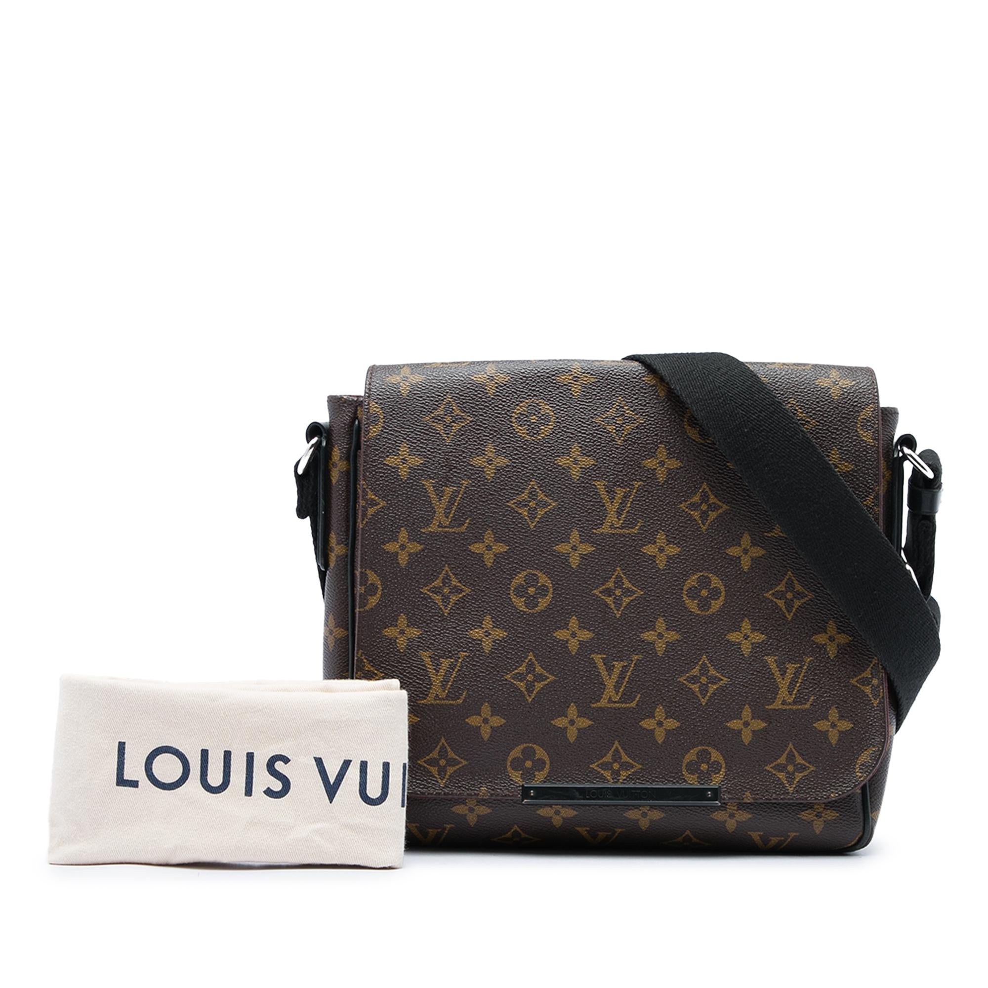 Louis Vuitton Monogram Macassar District PM