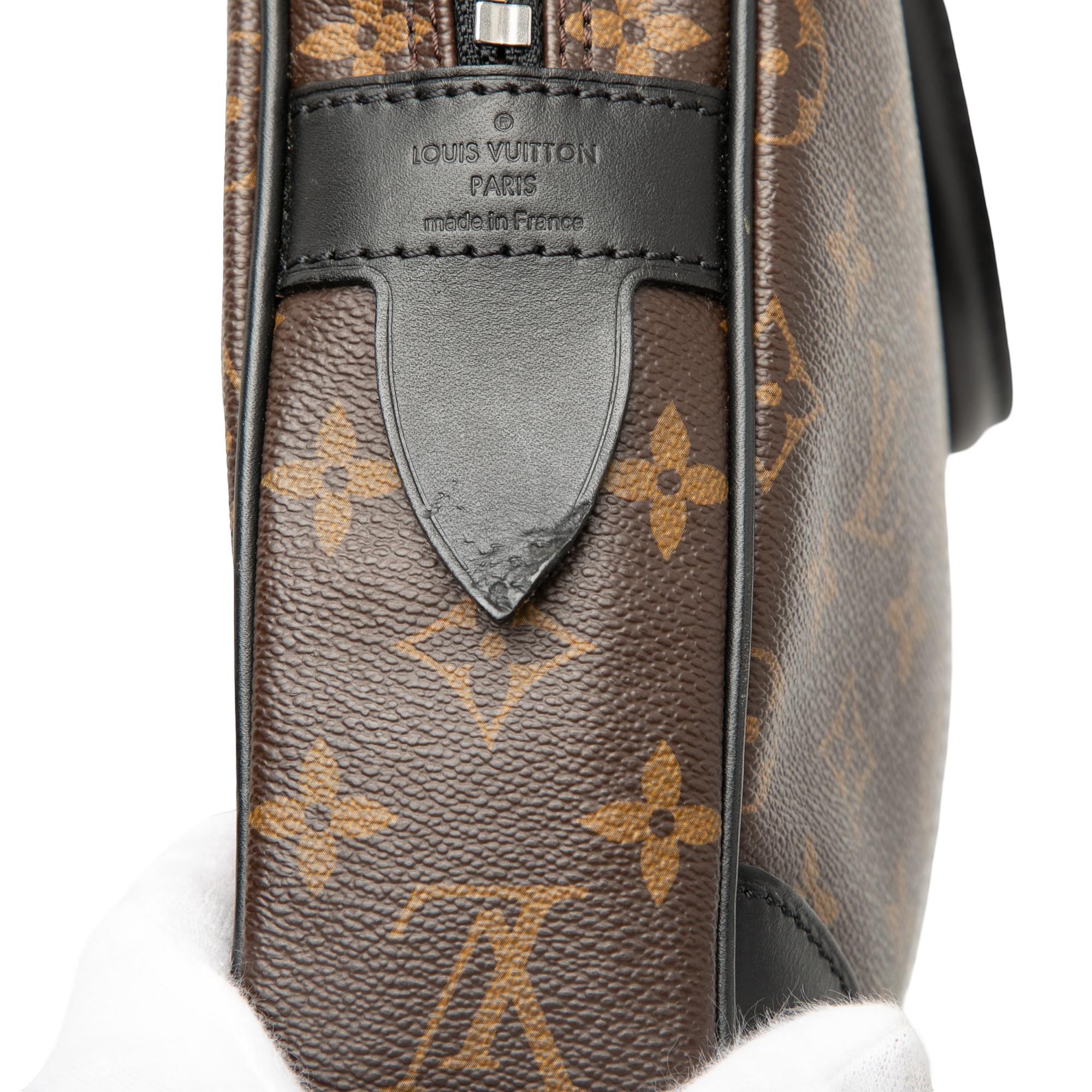 Louis Vuitton Monogram Macassar Porte Documents Voyage GM