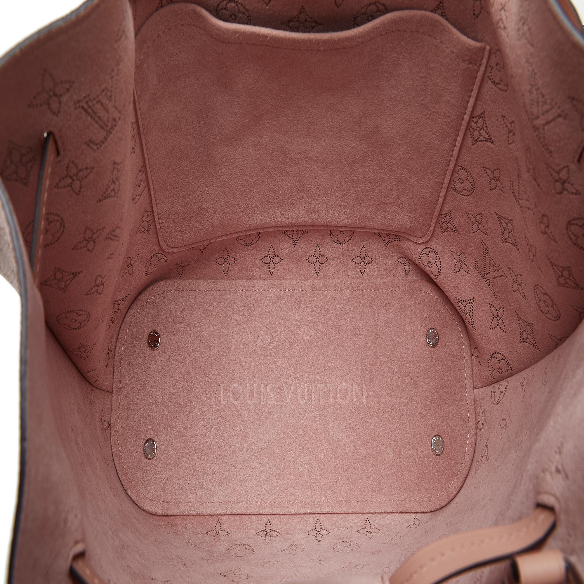 Louis Vuitton Monogram Mahina Girolata (SHG-HtEyFk)