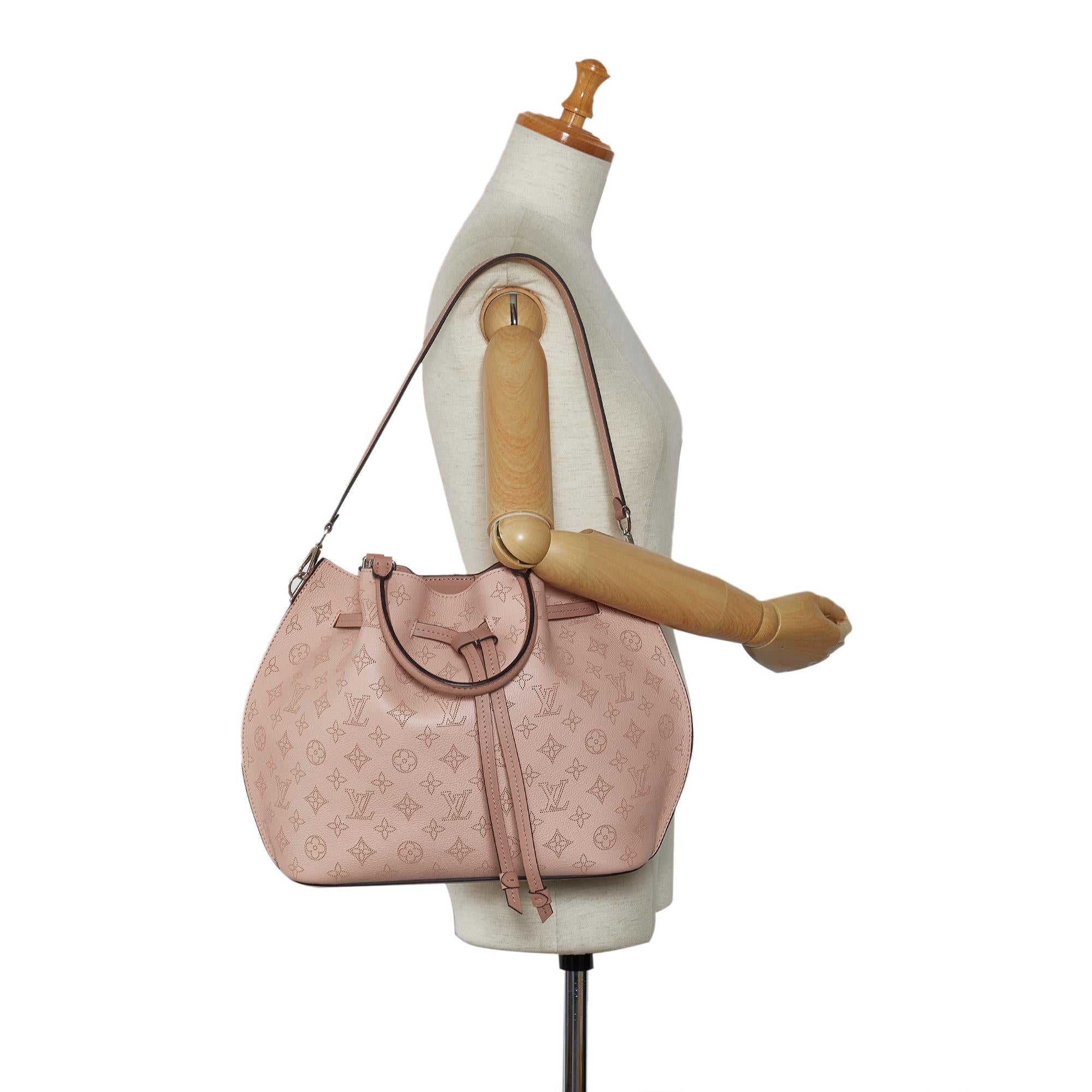 Louis Vuitton Monogram Mahina Girolata (SHG-HtEyFk)