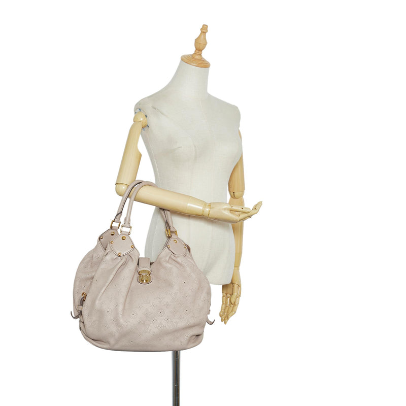 Louis Vuitton Mahina XL Hobo Bag (SHG-27109) – LuxeDH