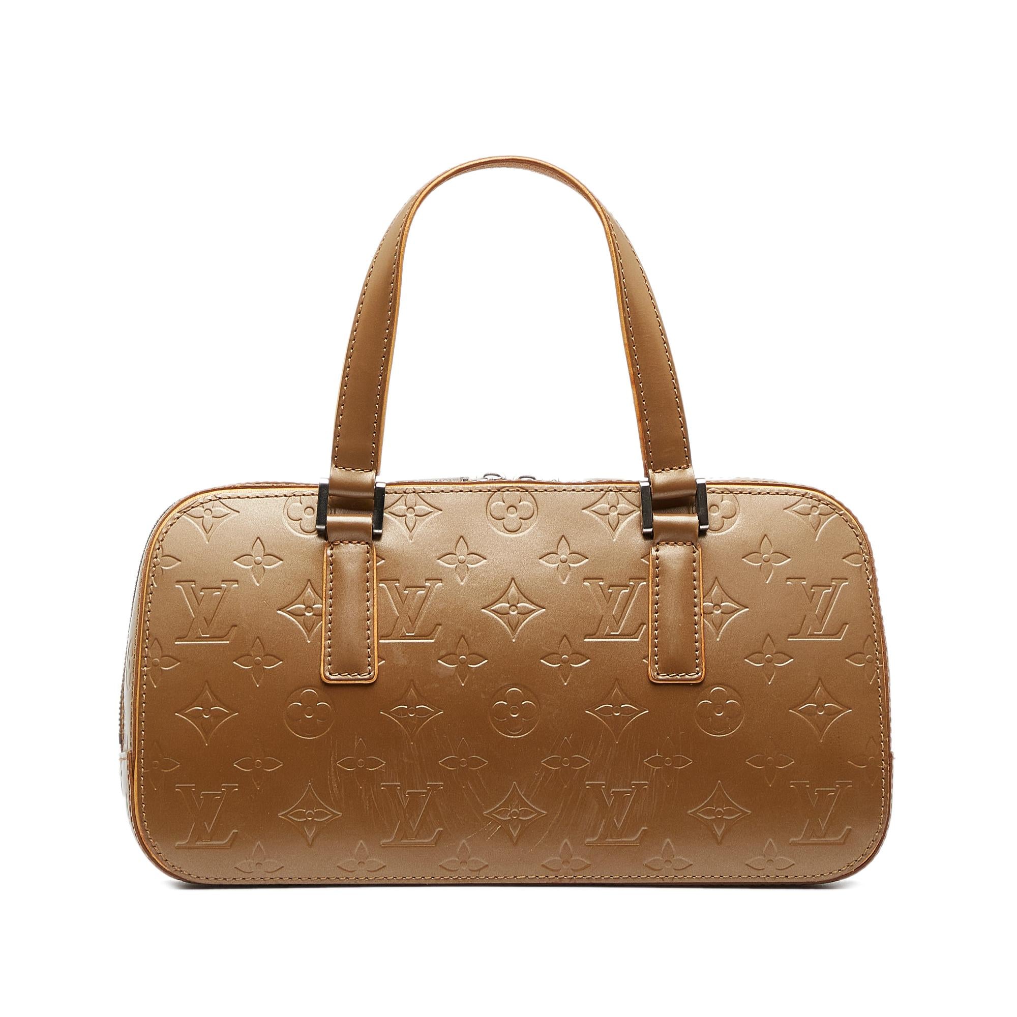 Louis Vuitton Monogram Mat Shelton (SHG-0jCId4)
