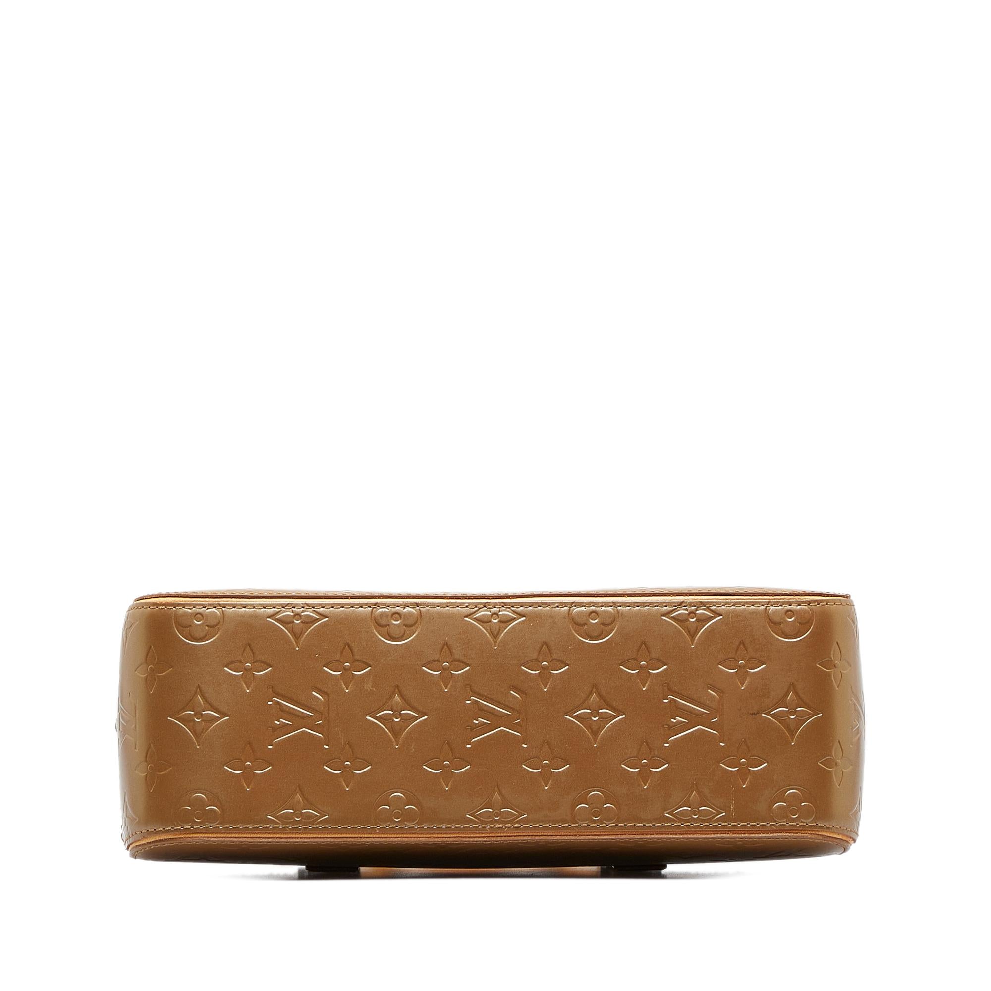 Louis Vuitton Monogram Mat Shelton (SHG-0jCId4)