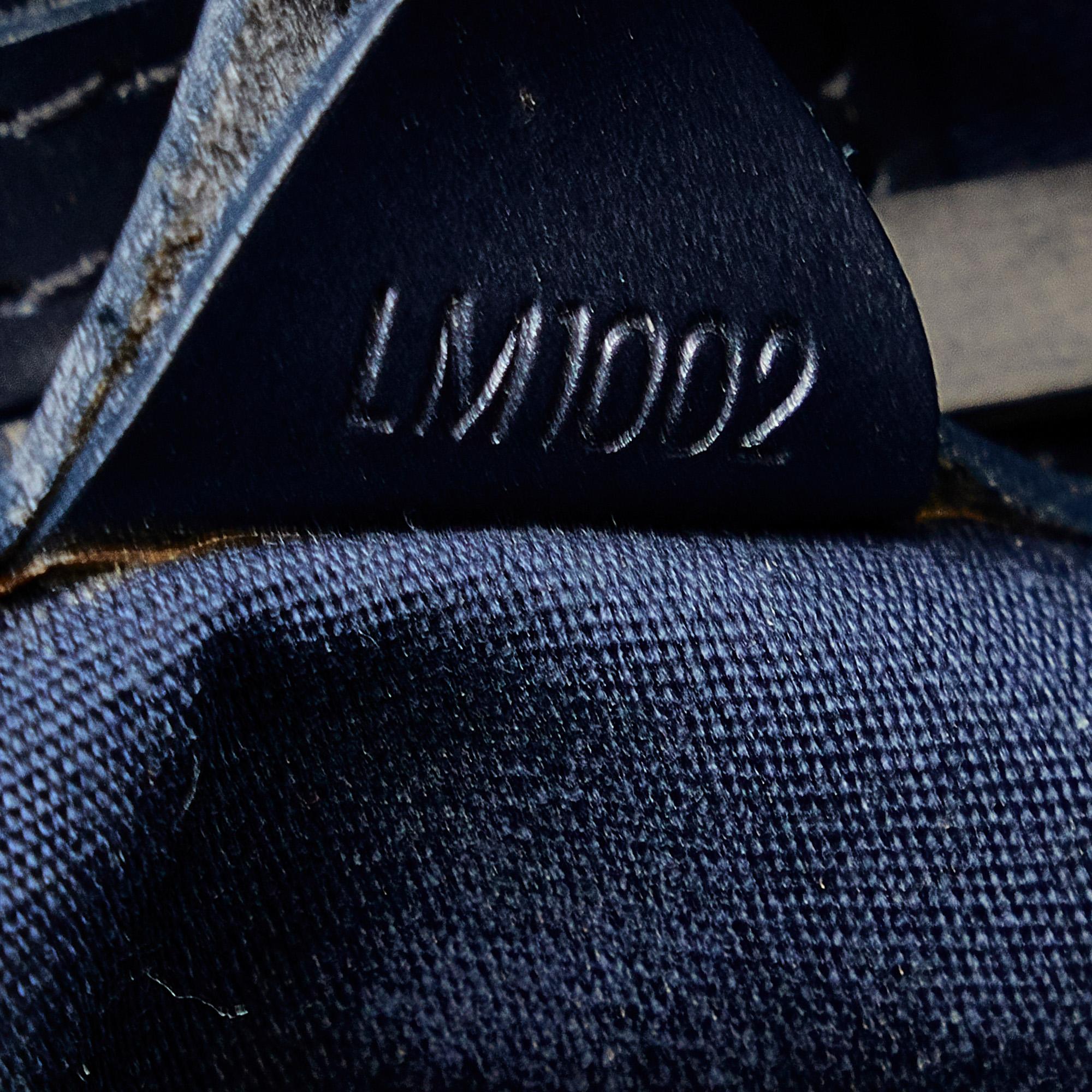 Louis Vuitton Monogram Mat Stockton (SHG-MNDNhJ)