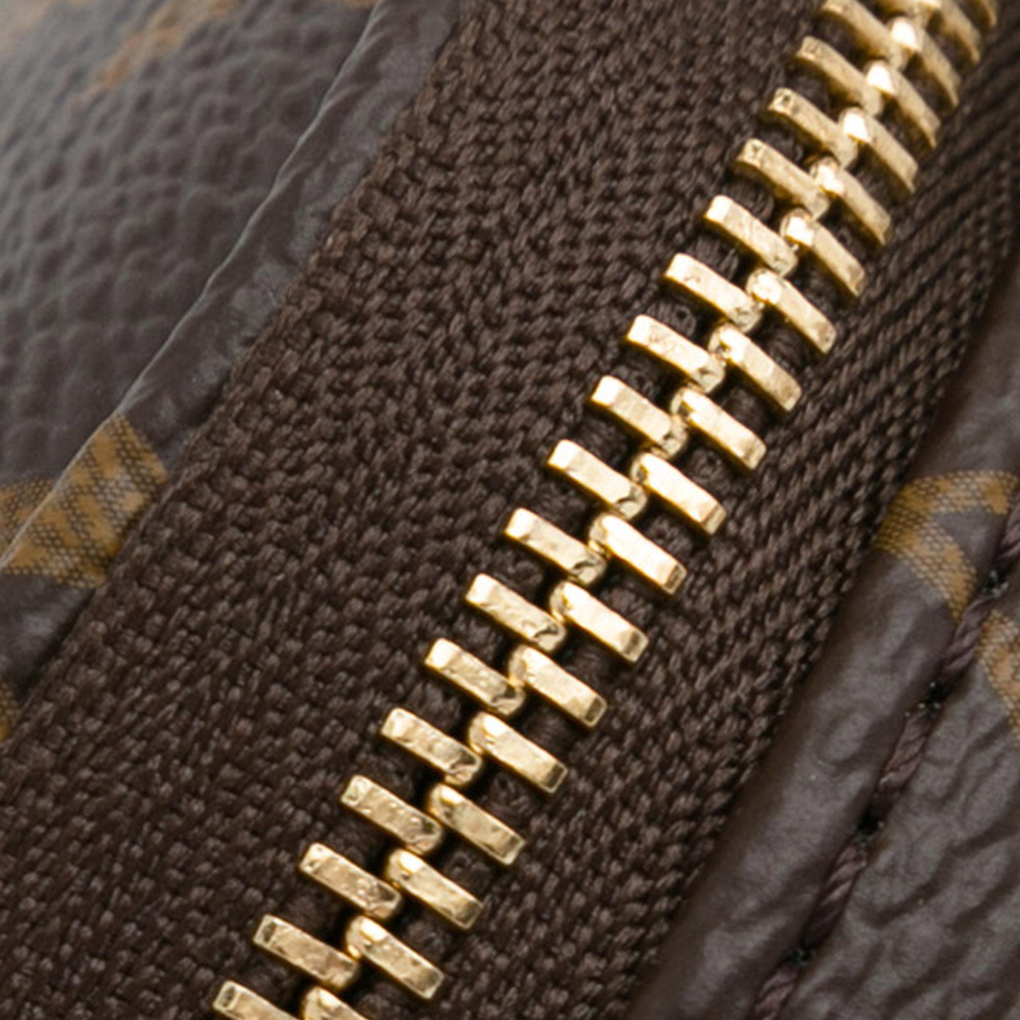 Louis Vuitton Monogram Mini Bumbag (SHG-EisMia)