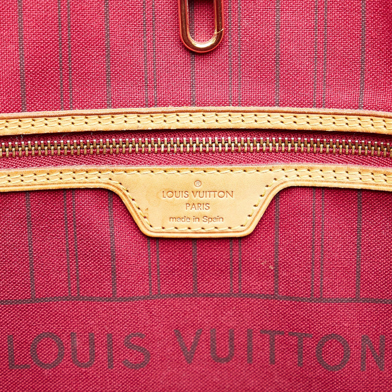 Louis Vuitton Monogram Neverfull MM (SHG-vhmfh9)