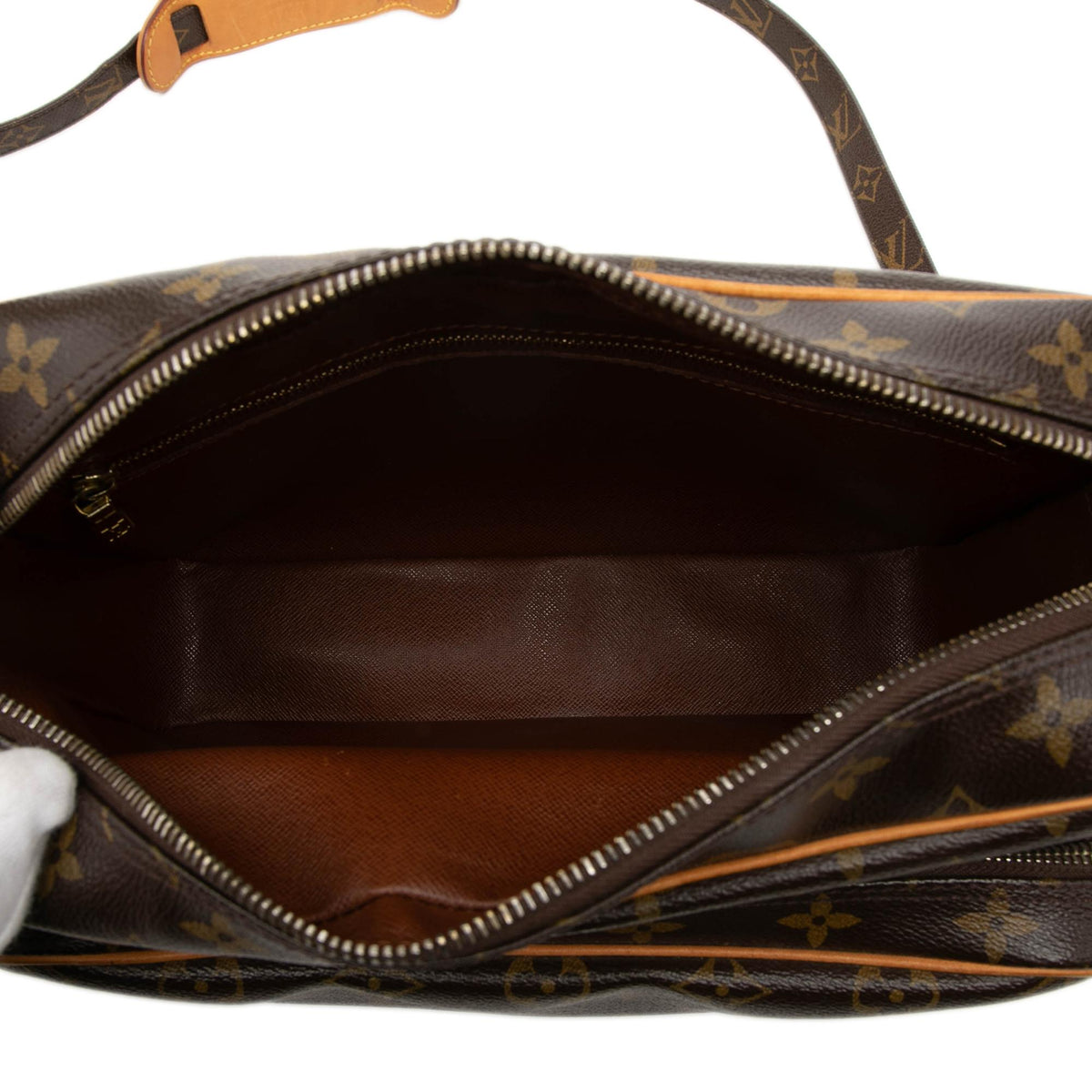 Louis Vuitton Monogram Nil Crossbody