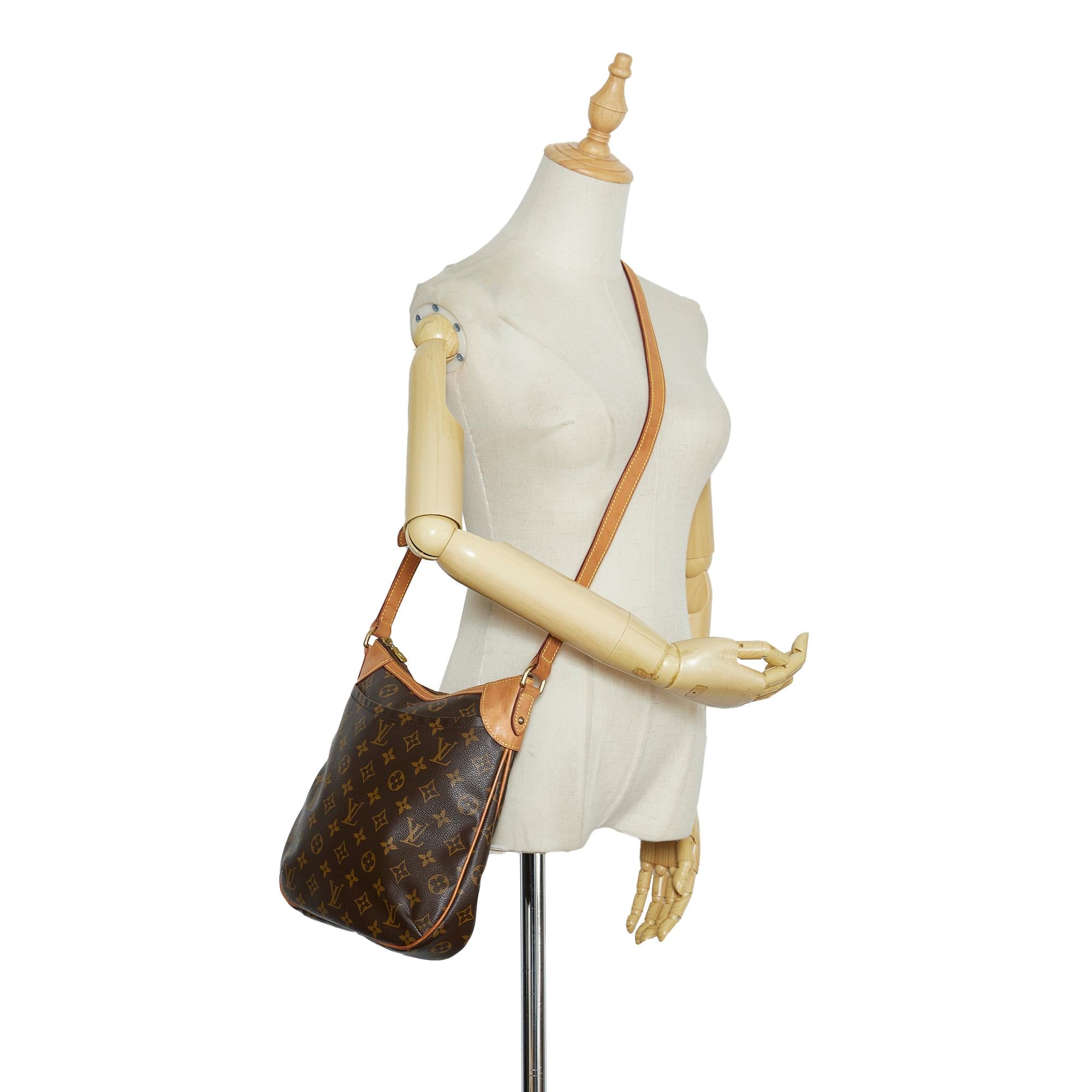 Louis Vuitton Monogram Odeon PM (SHG-oFeR15)