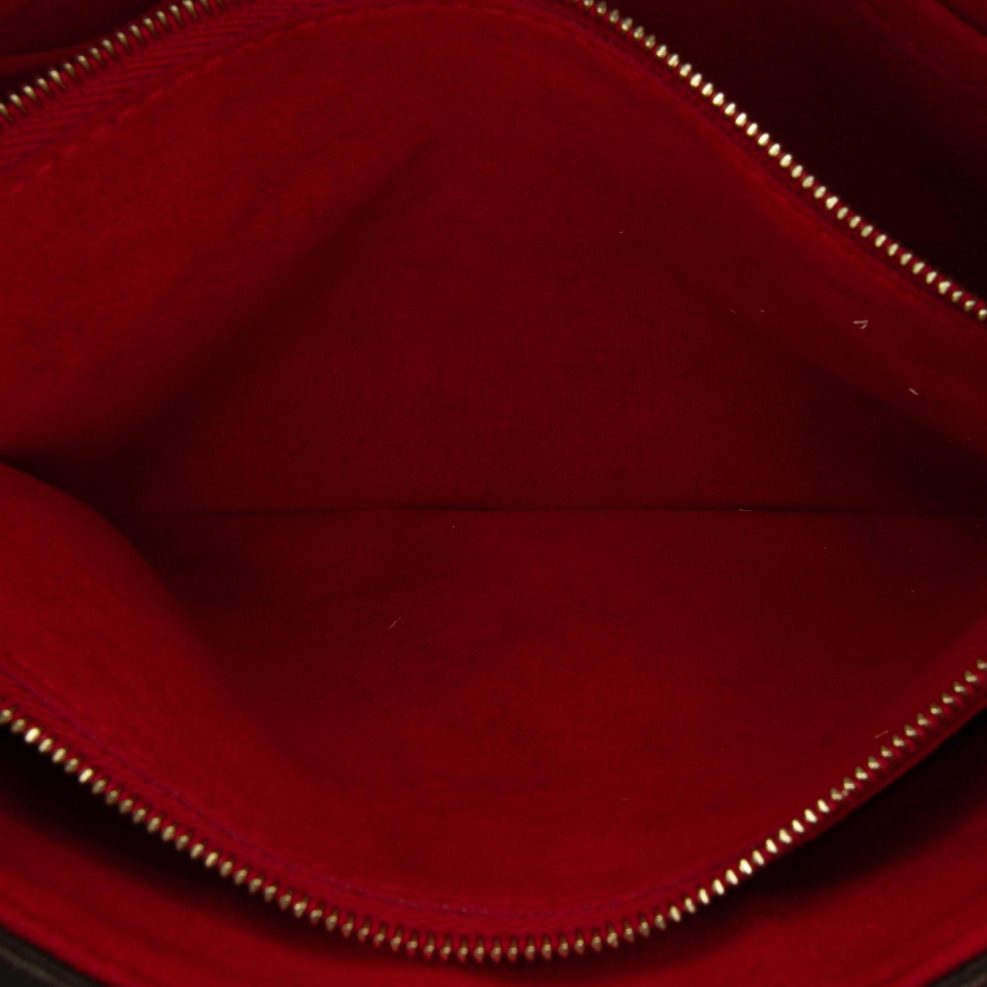 Louis Vuitton Monogram Pallas Chain (SHG-Hv7Fbu)