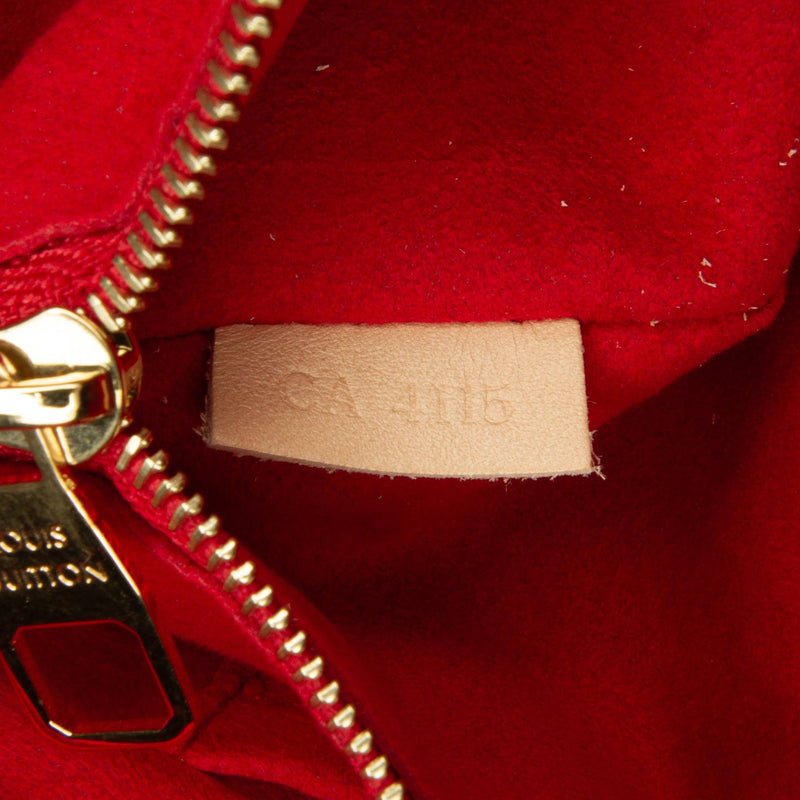 Louis Vuitton Monogram Pallas Chain (SHG-Hv7Fbu)