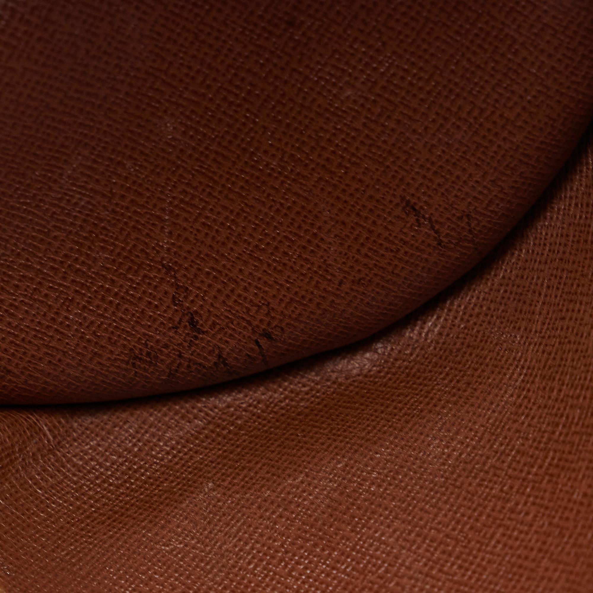 Louis Vuitton Monogram Papillon 30 (SHG-Akmg8t)