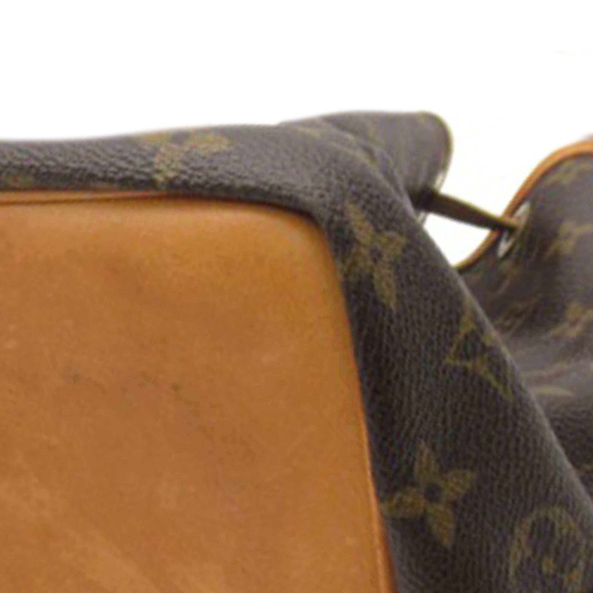 Louis Vuitton Monogram Petit Noe (SHG-OqJaDG)