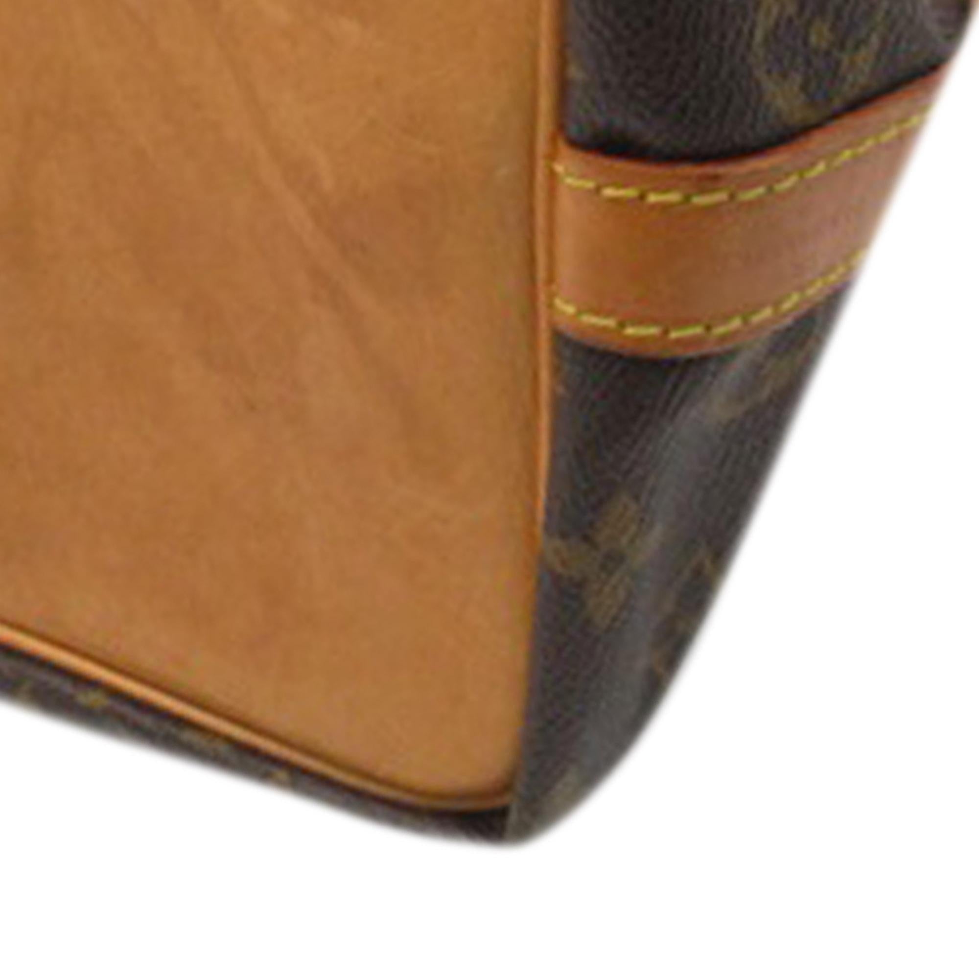 Louis Vuitton Monogram Petit Noe (SHG-OqJaDG)