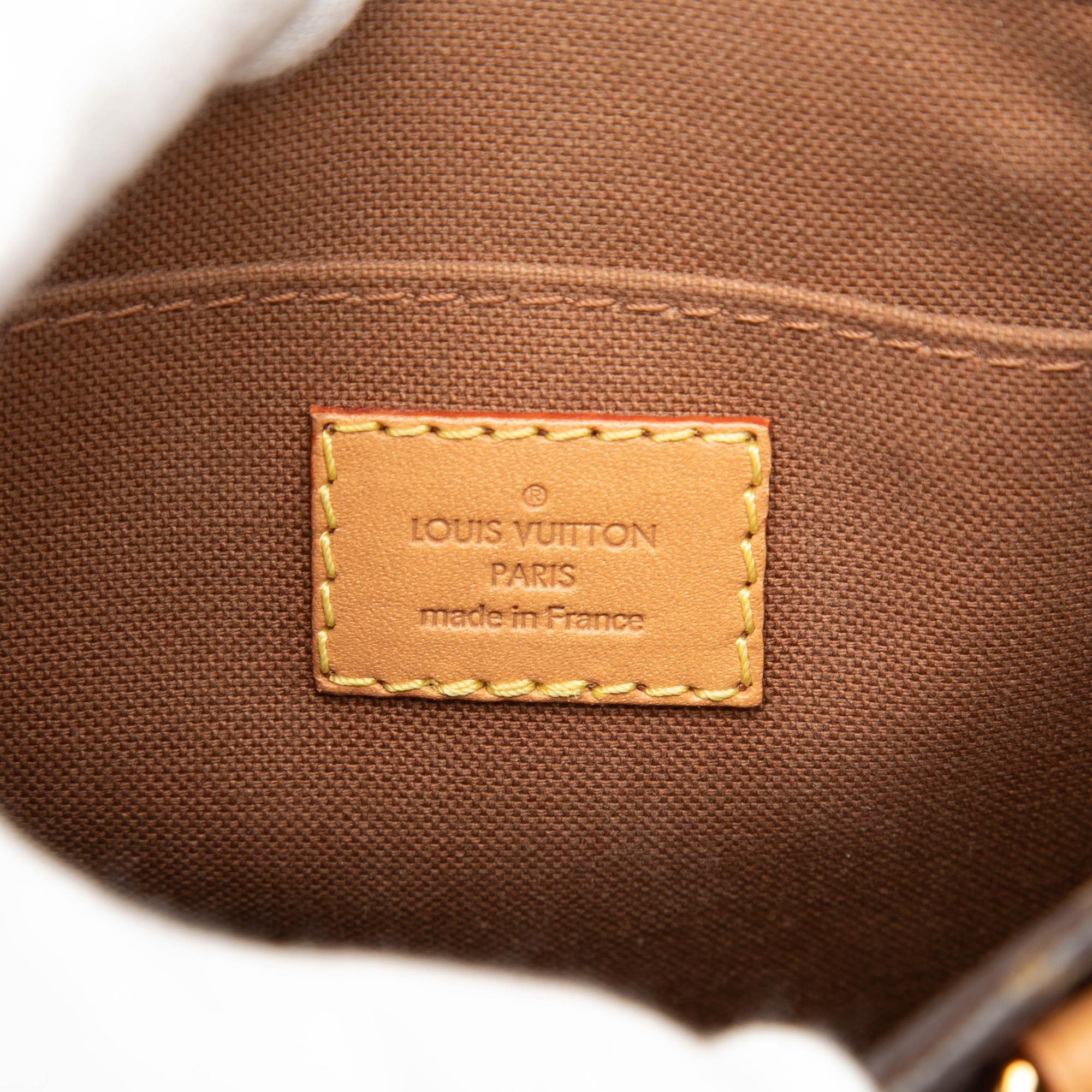 Louis Vuitton Monogram Petit Sac Plat