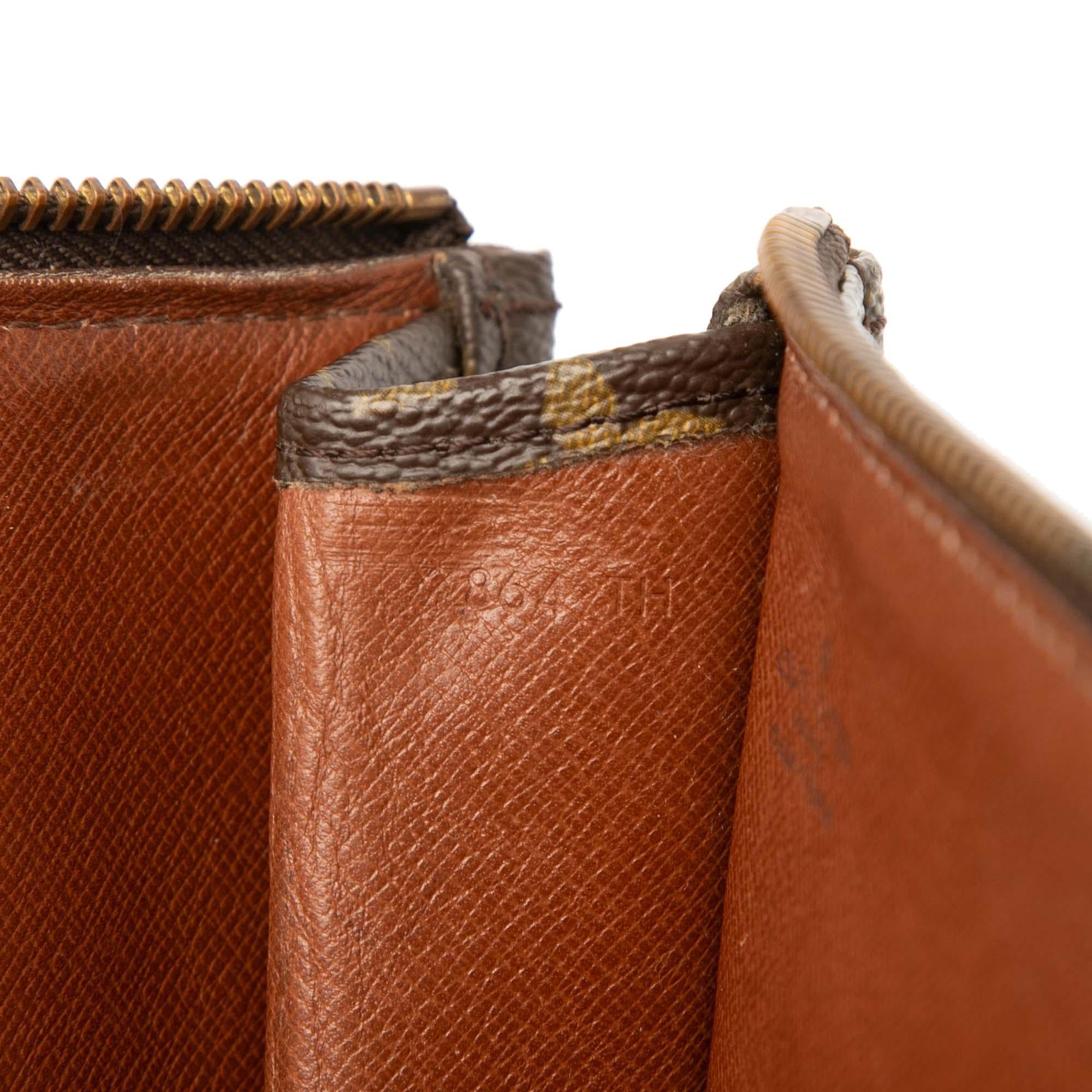 Louis Vuitton Monogram Poche Documents Portfolio 30