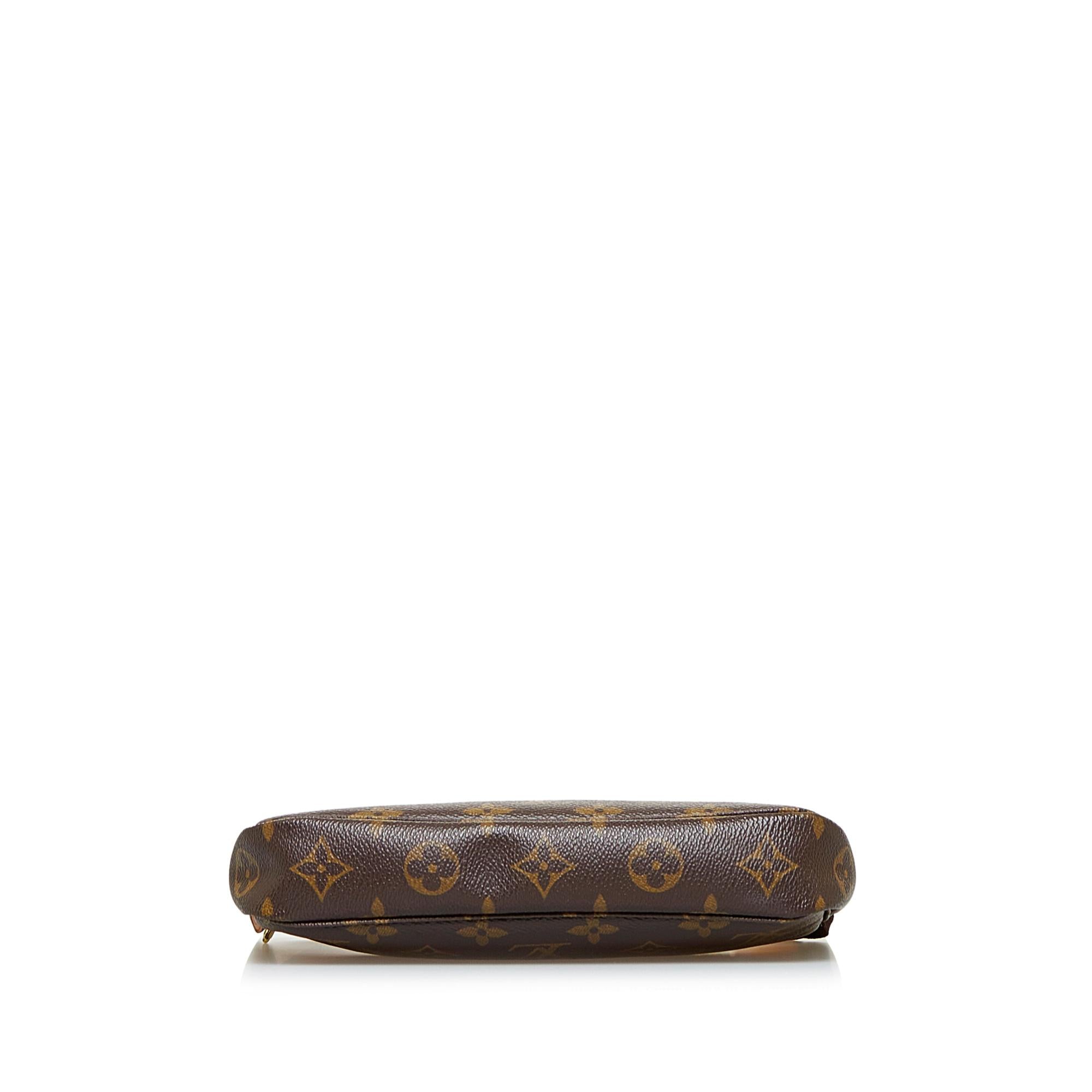Louis Vuitton Monogram Pochette Accessoires (SHG-TH17OL)