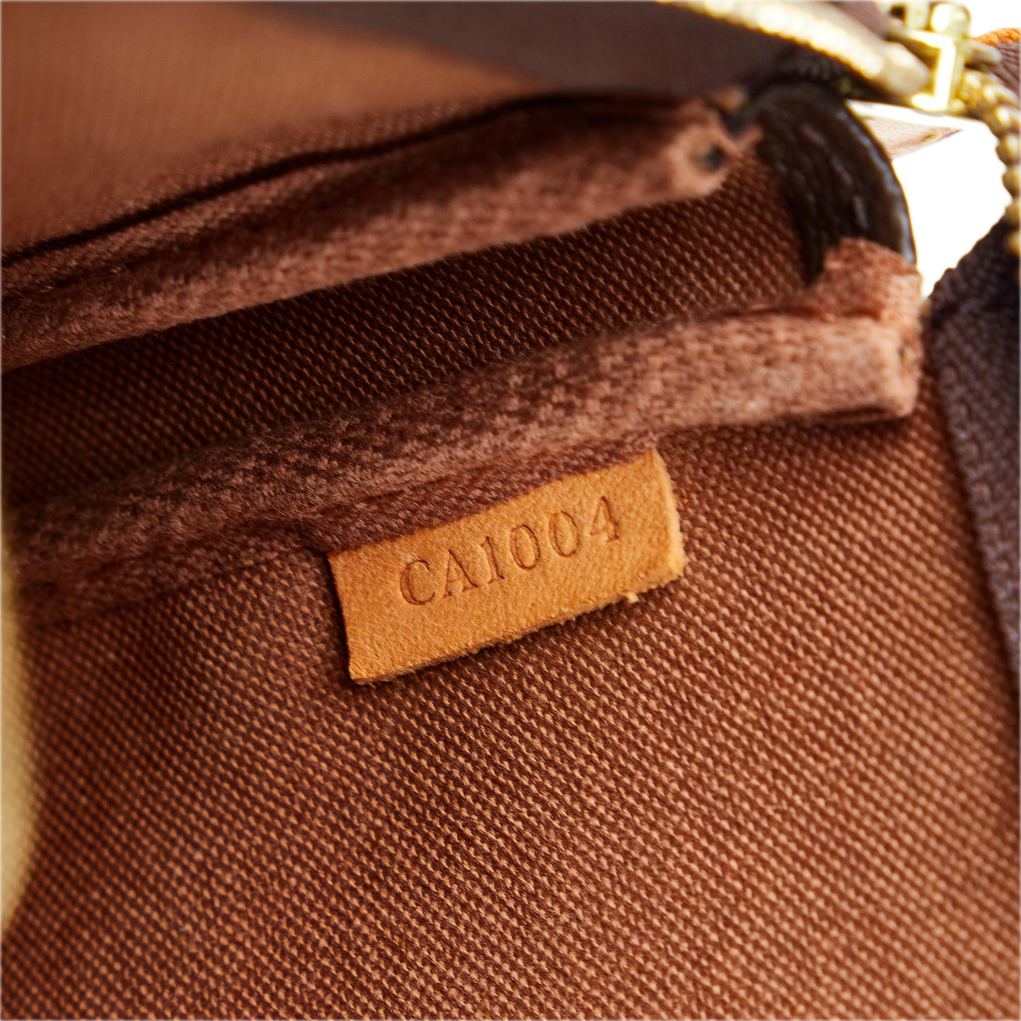 Louis Vuitton Monogram Pochette Accessoires (SHG-TH17OL)