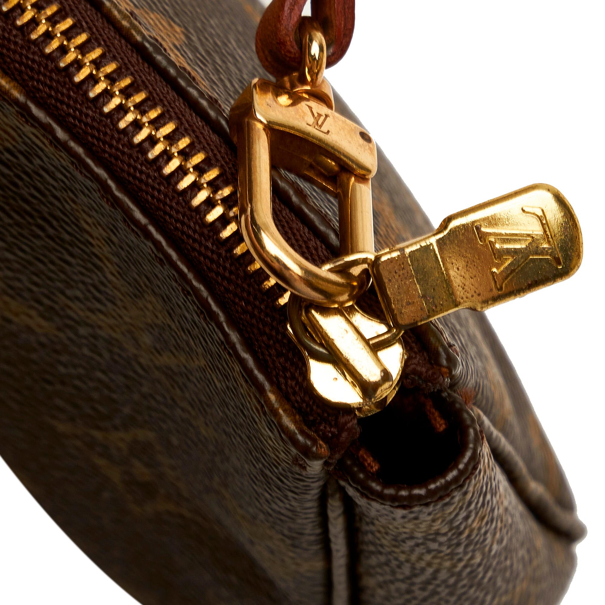 Louis Vuitton Monogram Pochette Accessoires (SHG-mrBdnh)