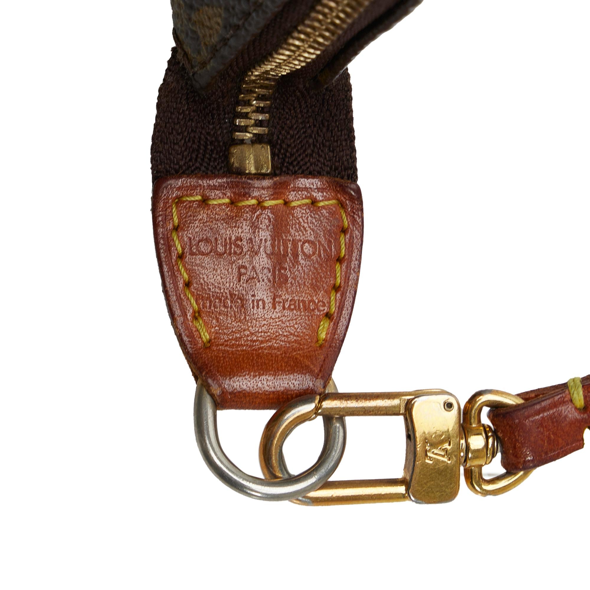 Louis Vuitton Monogram Pochette Accessoires (SHG-jg8b24)