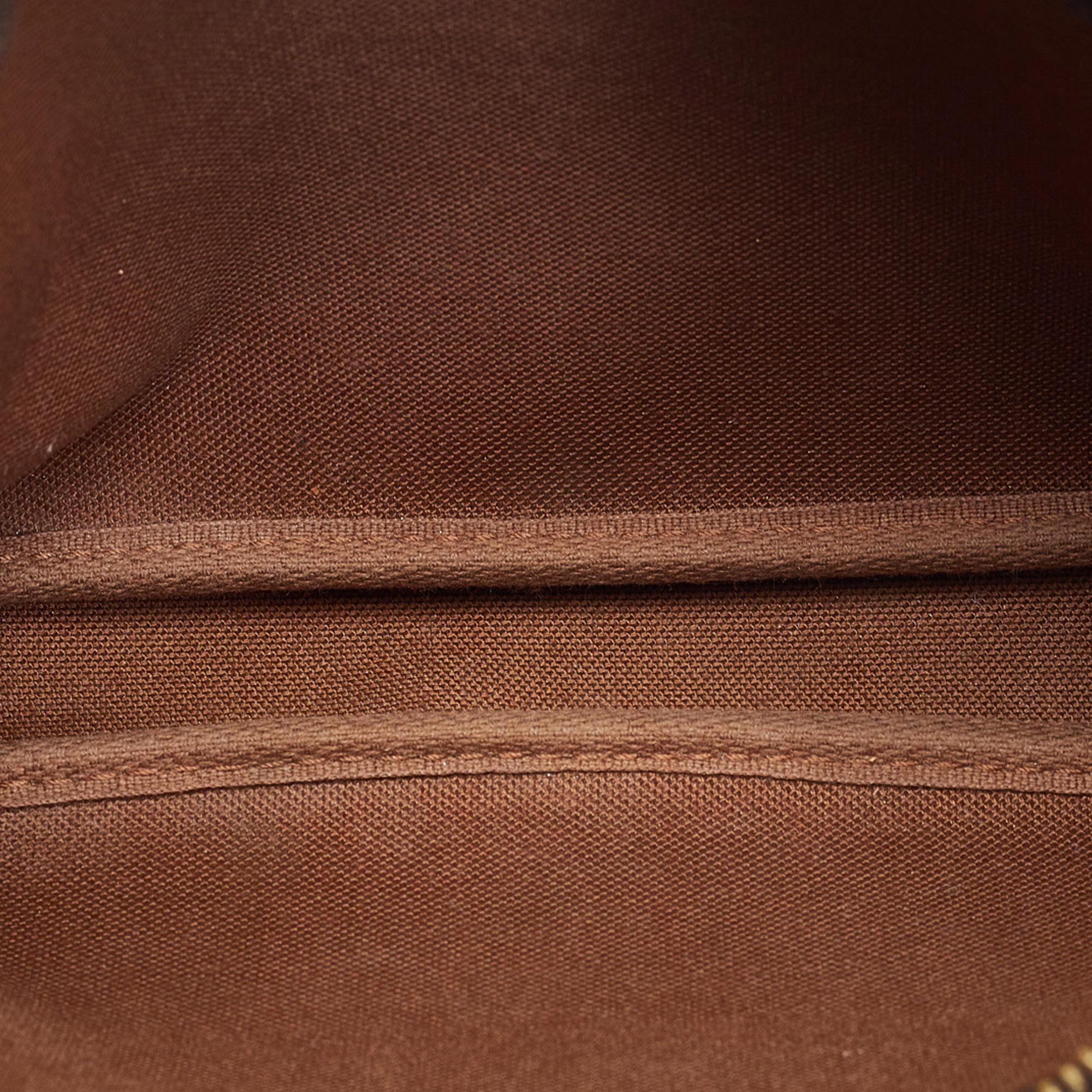 Louis Vuitton Monogram Pochette Accessoires (SHG-Pkdrun)