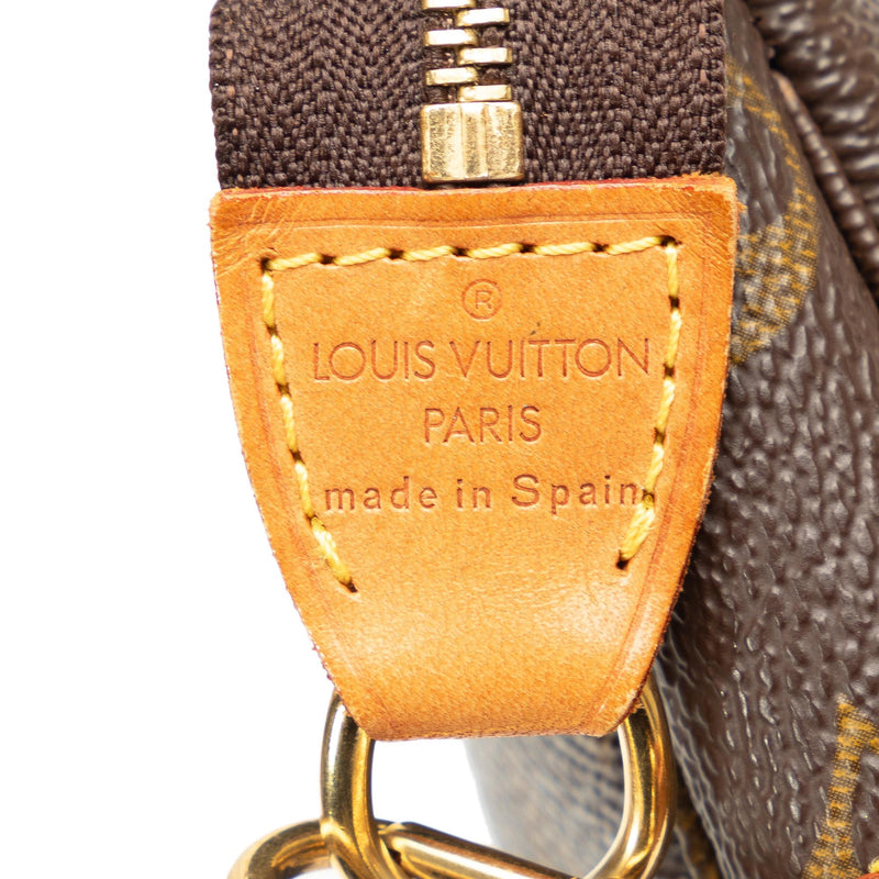 Louis Vuitton Monogram Pochette Accessoires (SHG-dTyLEq)