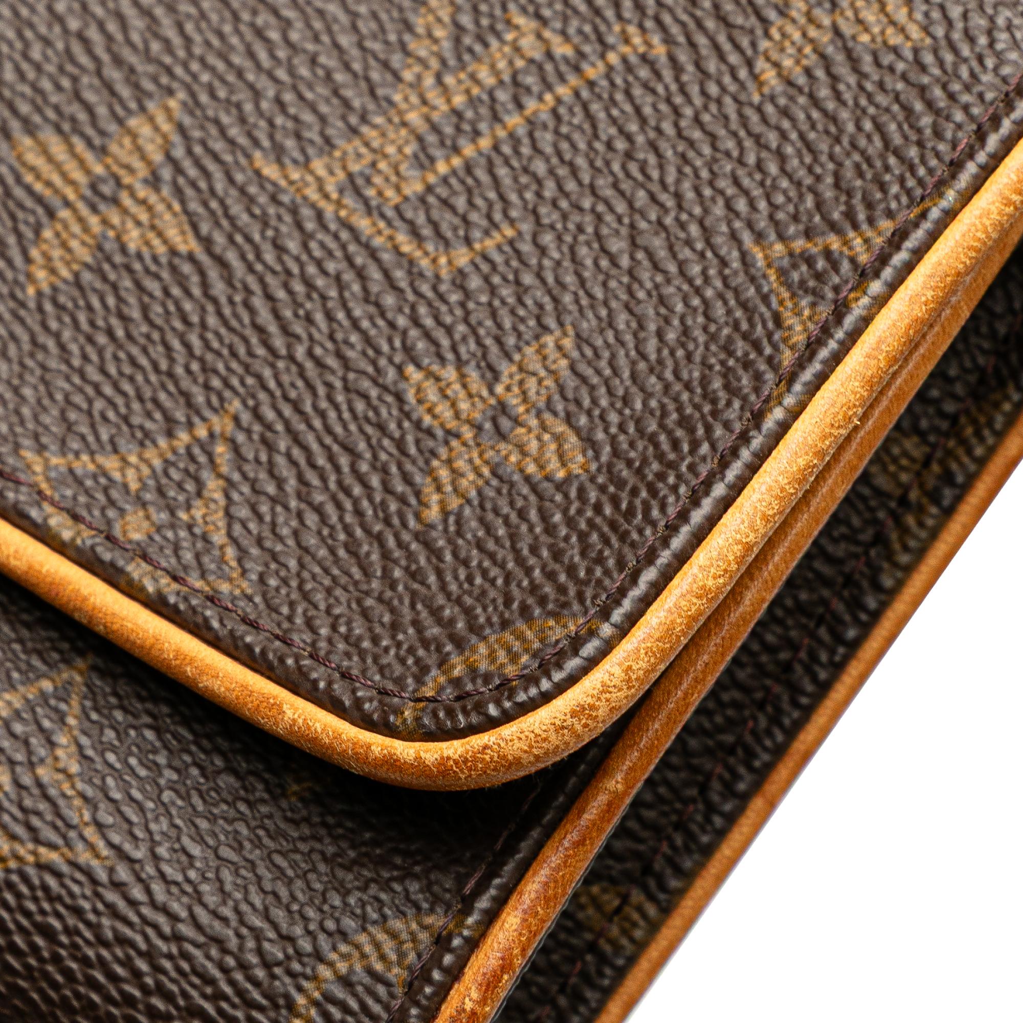 Louis Vuitton Monogram Pochette Twin GM