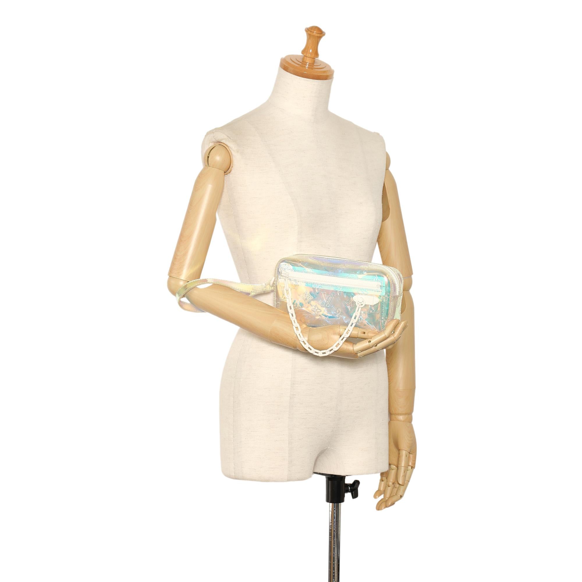 Louis Vuitton Monogram Prism Pochette Volga (SHG-uvJW2H)