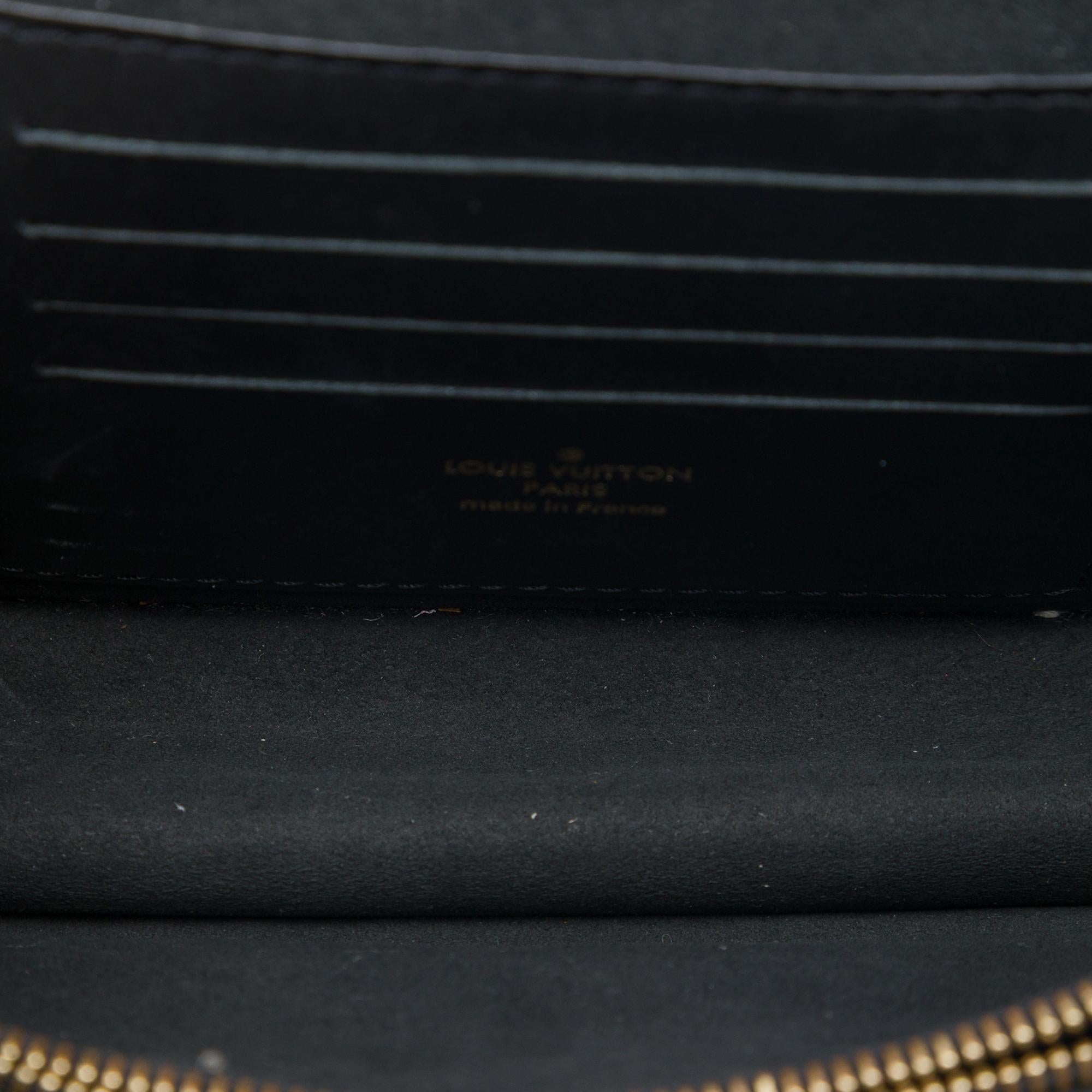 Louis Vuitton Monogram Reverse Dauphine Wallet on Chain