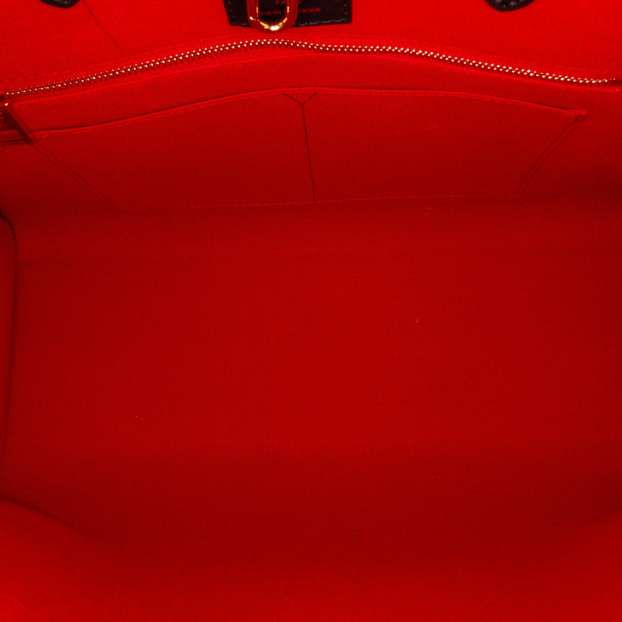 Louis Vuitton Monogram Reverse Giant Onthego GM (SHG-zDgybk)