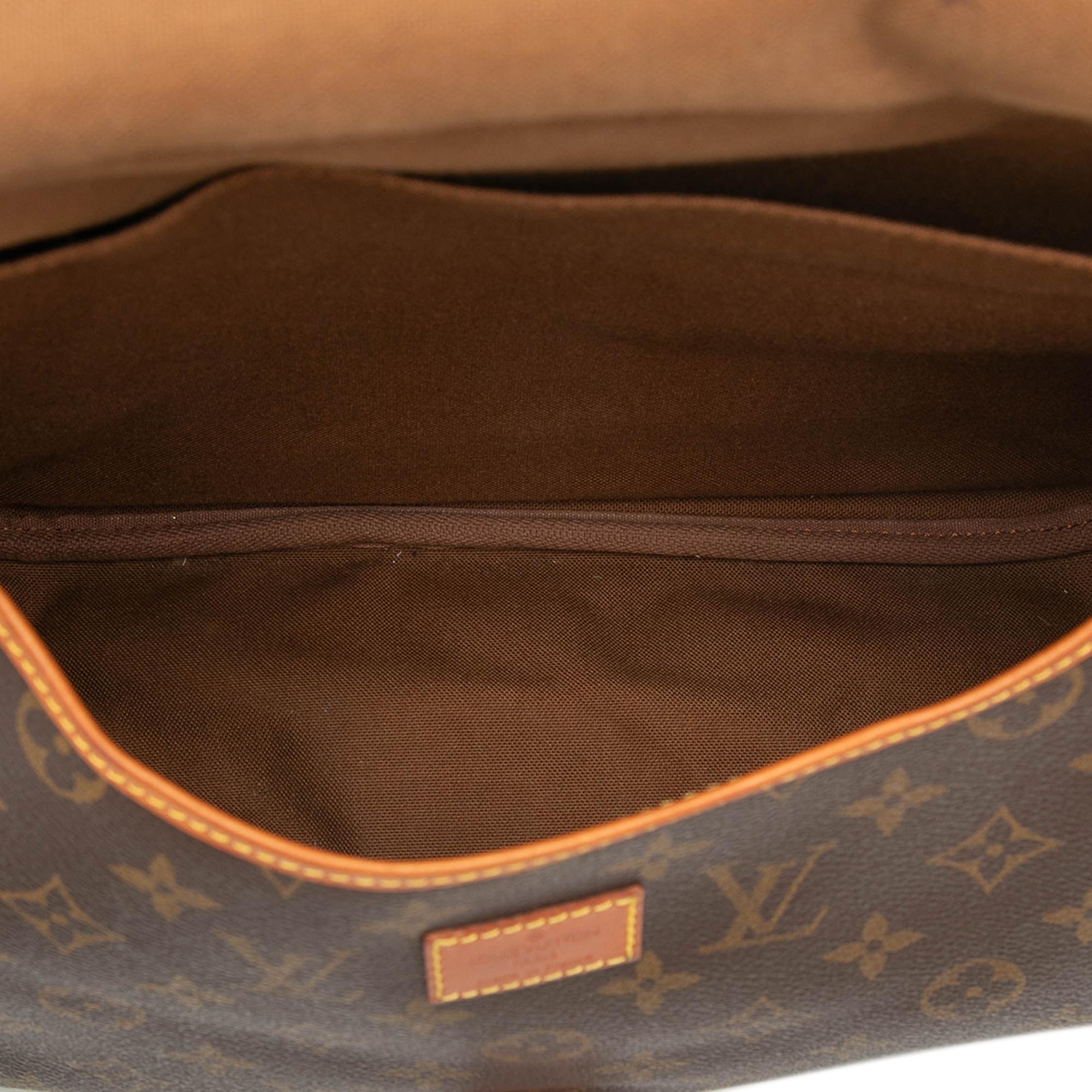 Louis Vuitton Monogram Saumur 30