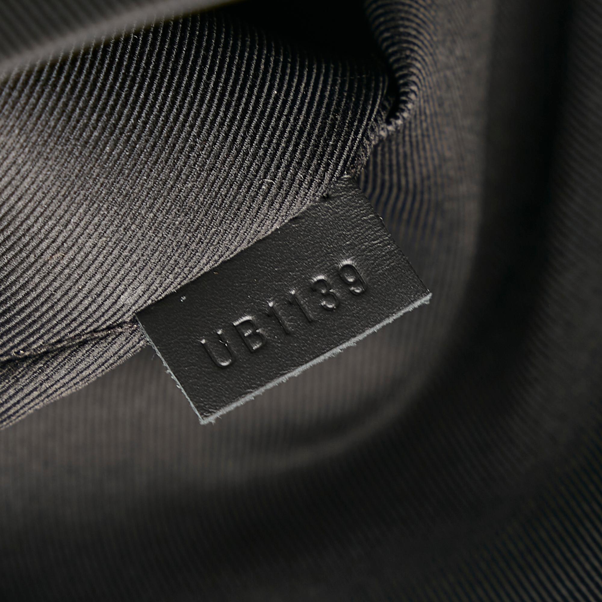 Louis Vuitton Monogram Shadow Discovery Pochette (SHG-rQKxIP)