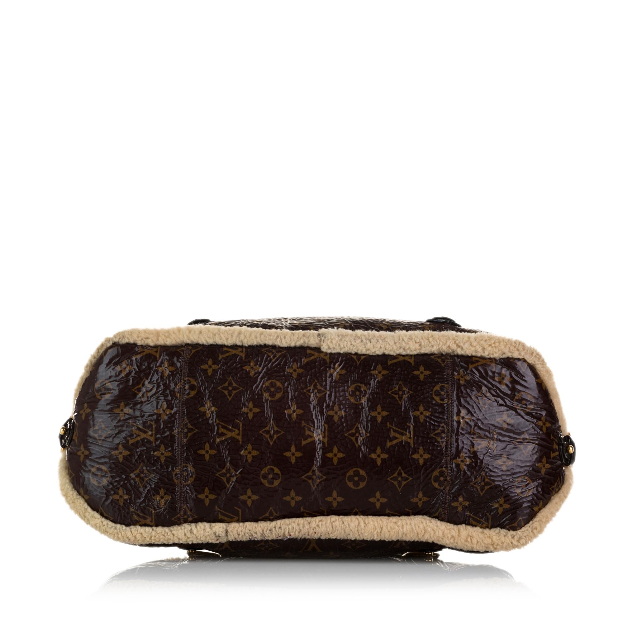 Louis Vuitton Monogram Shearling Thunder (SHG-37132)