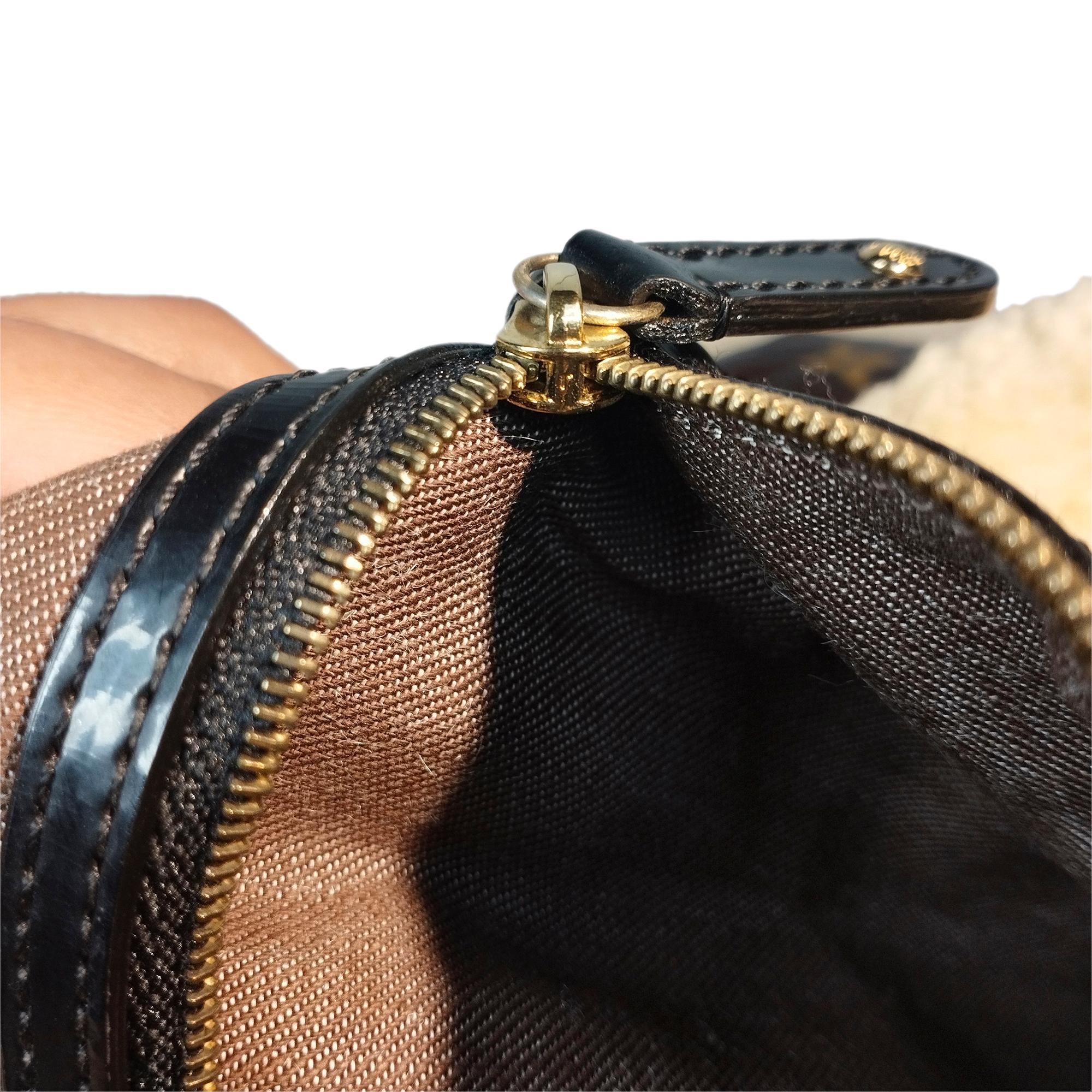 Louis Vuitton Monogram Shearling Thunder (SHG-37132)