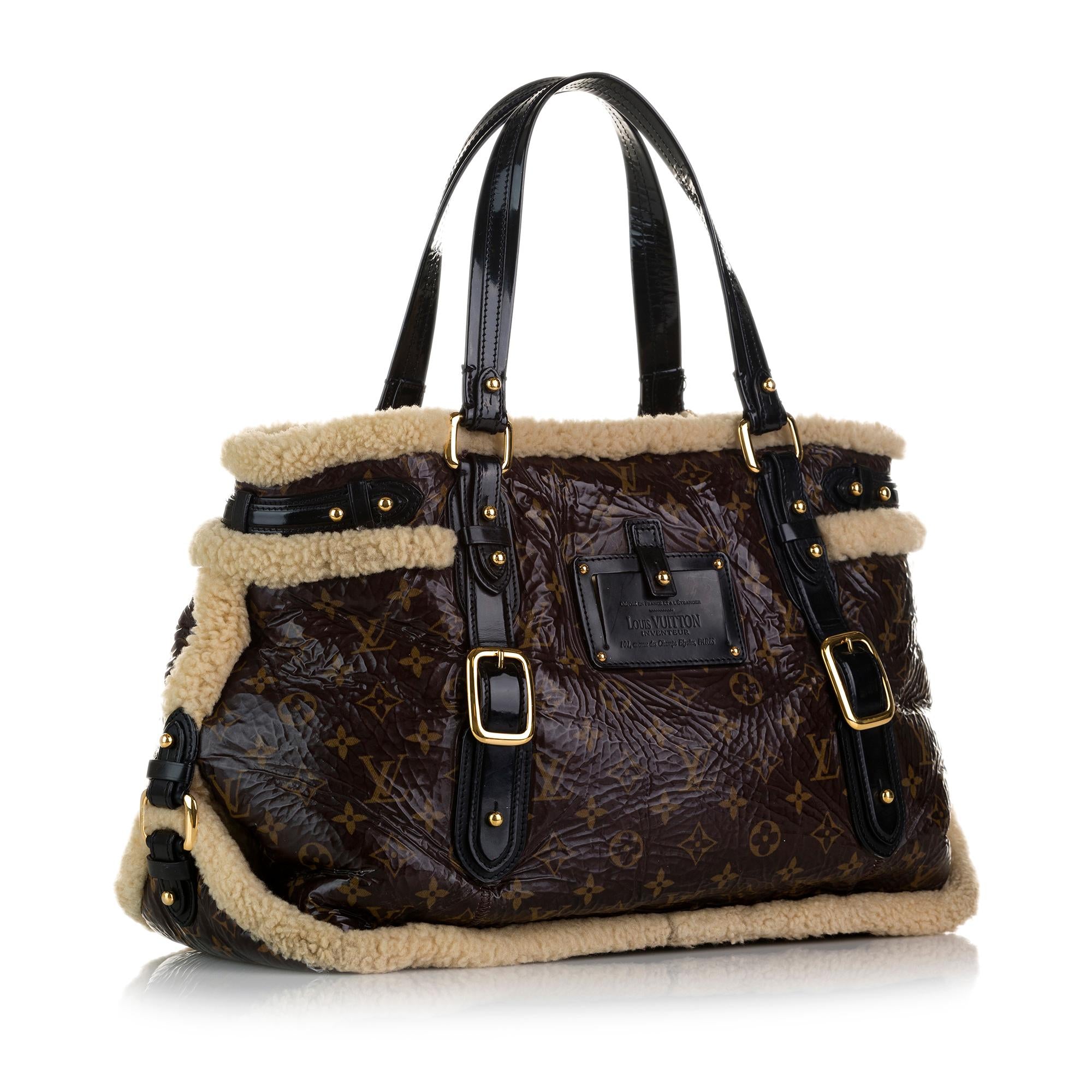 Louis Vuitton Monogram Shearling Thunder (SHG-37132)