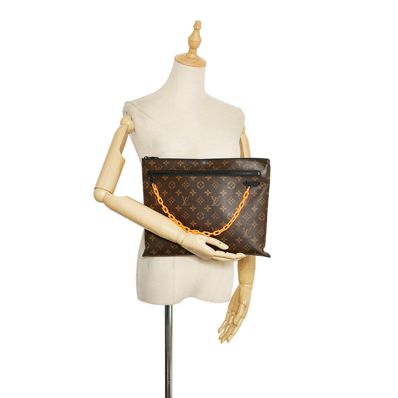 Louis Vuitton Monogram Solar Ray Pochette Volga (SHG-VWsQl0) – LuxeDH