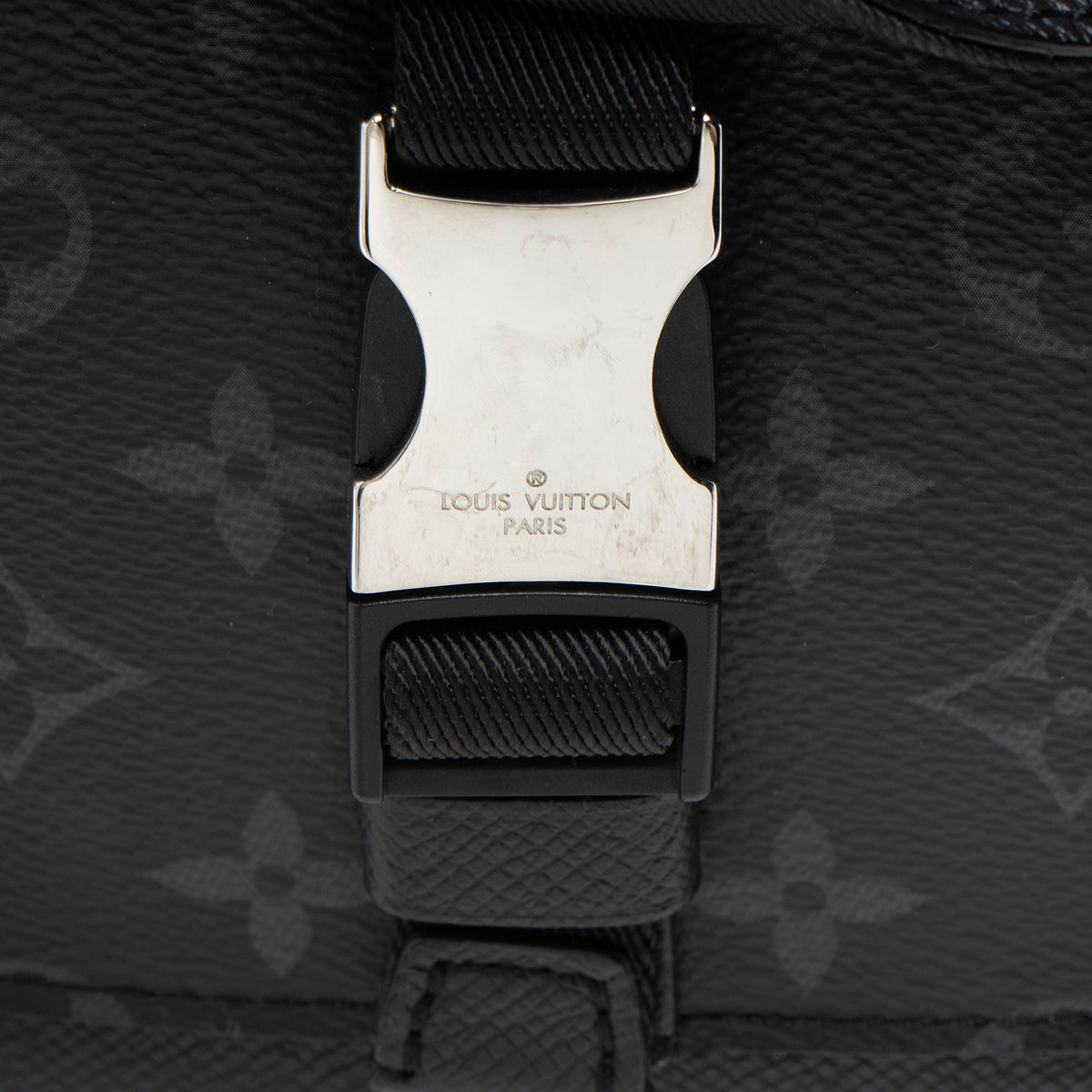 Louis Vuitton Monogram Taiga Leather Outdoor Flap Messenger