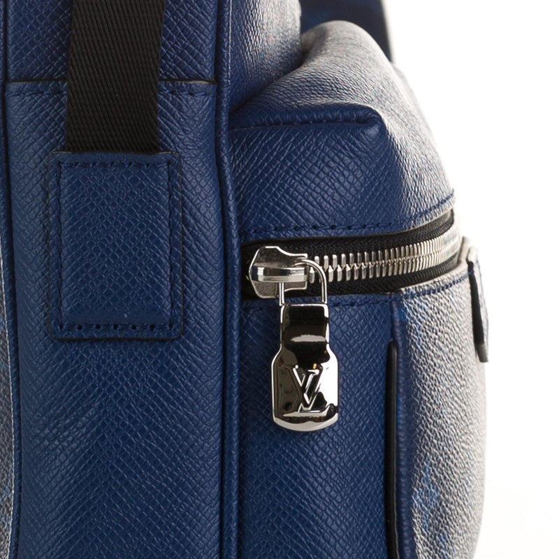 Louis Vuitton Cobalt Monogram Taigarama Canvas Outdoor Messenger Bag -  Yoogi's Closet