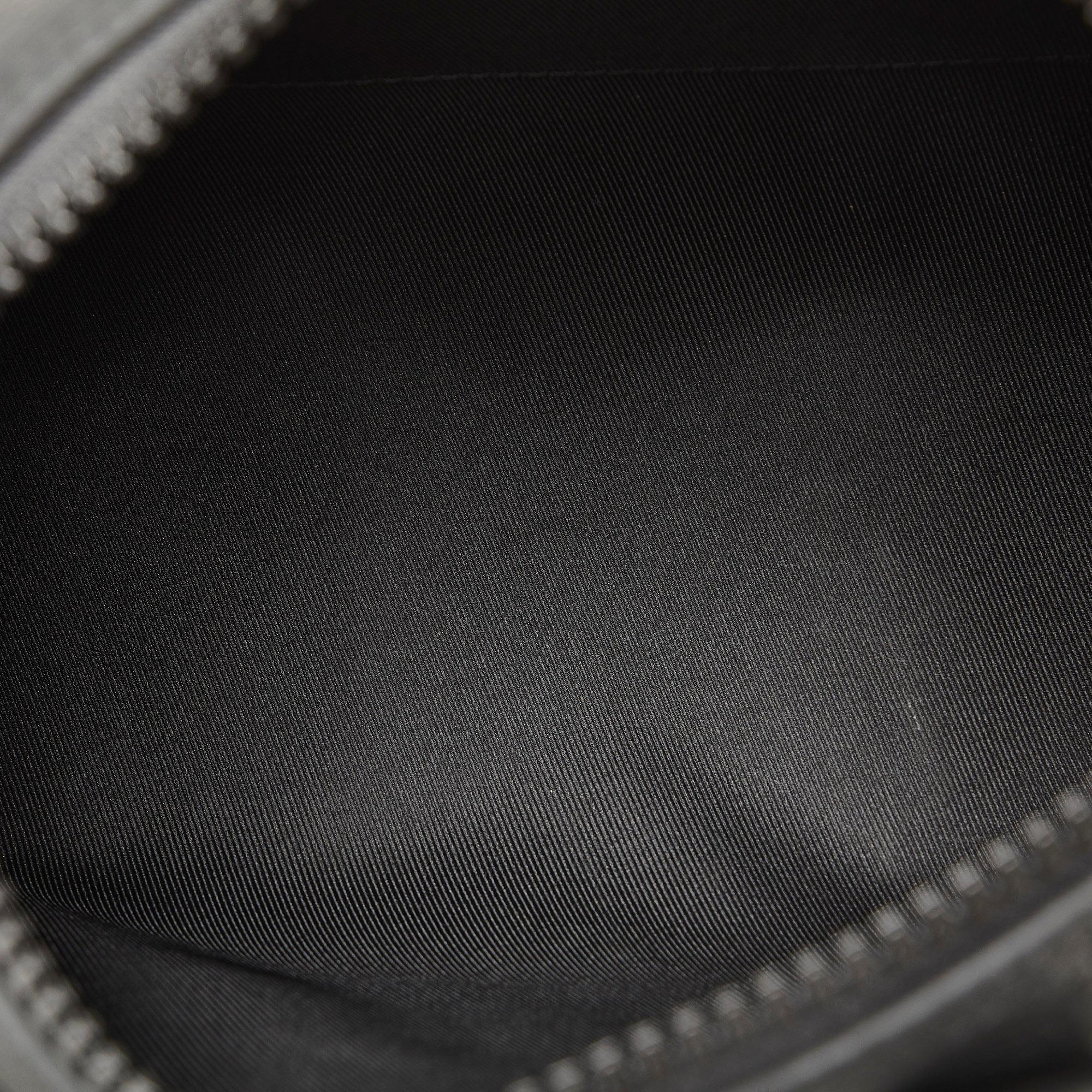 Louis Vuitton Monogram Taurillon Keepall Bandouliere 25 (SHG-ELloz4)